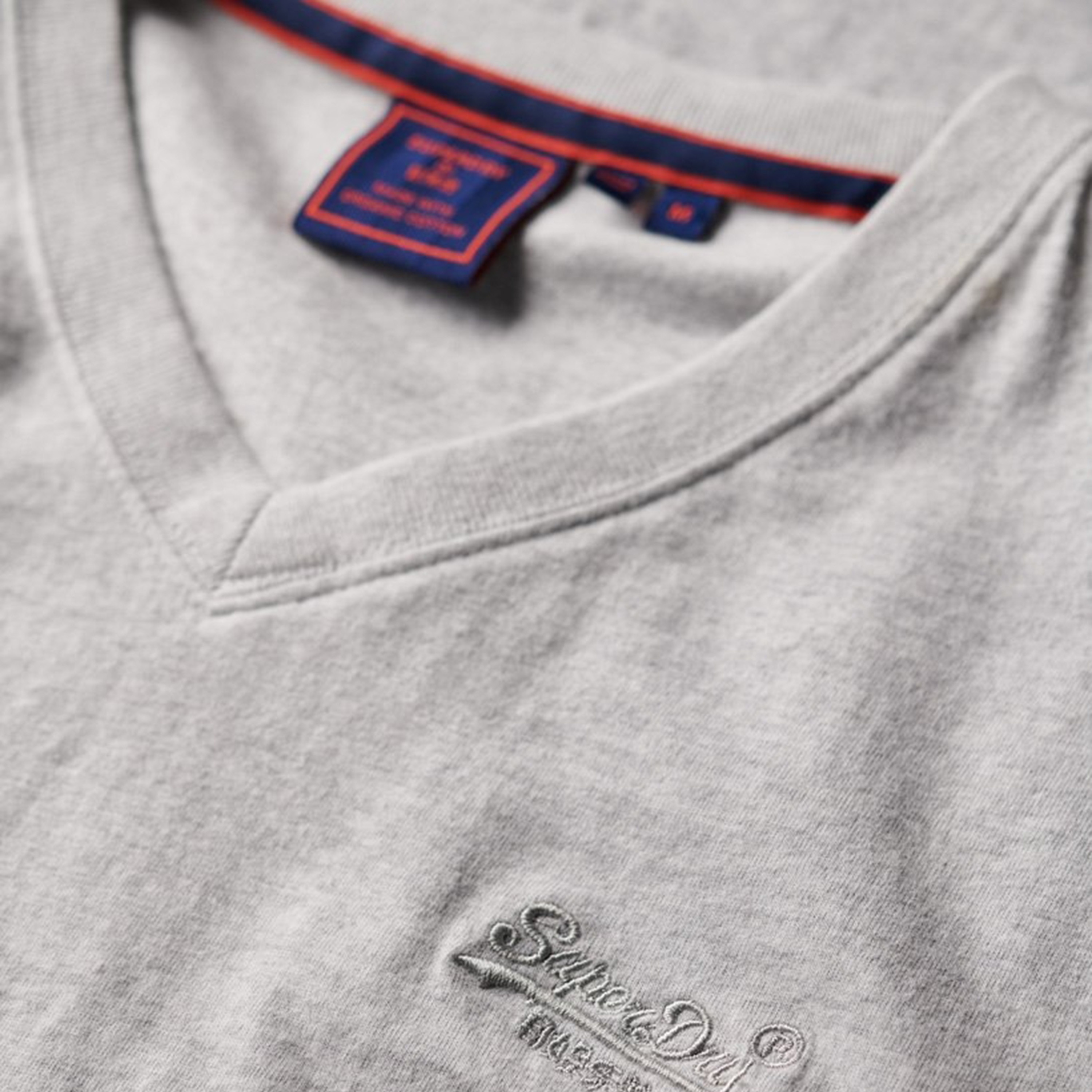 تيشيرت سوبردراي فينتاج بشعار وأكمام قصيرة ورقبة على شكل وى-men-clothing-tshirtsandpolos-tshirts-image-4