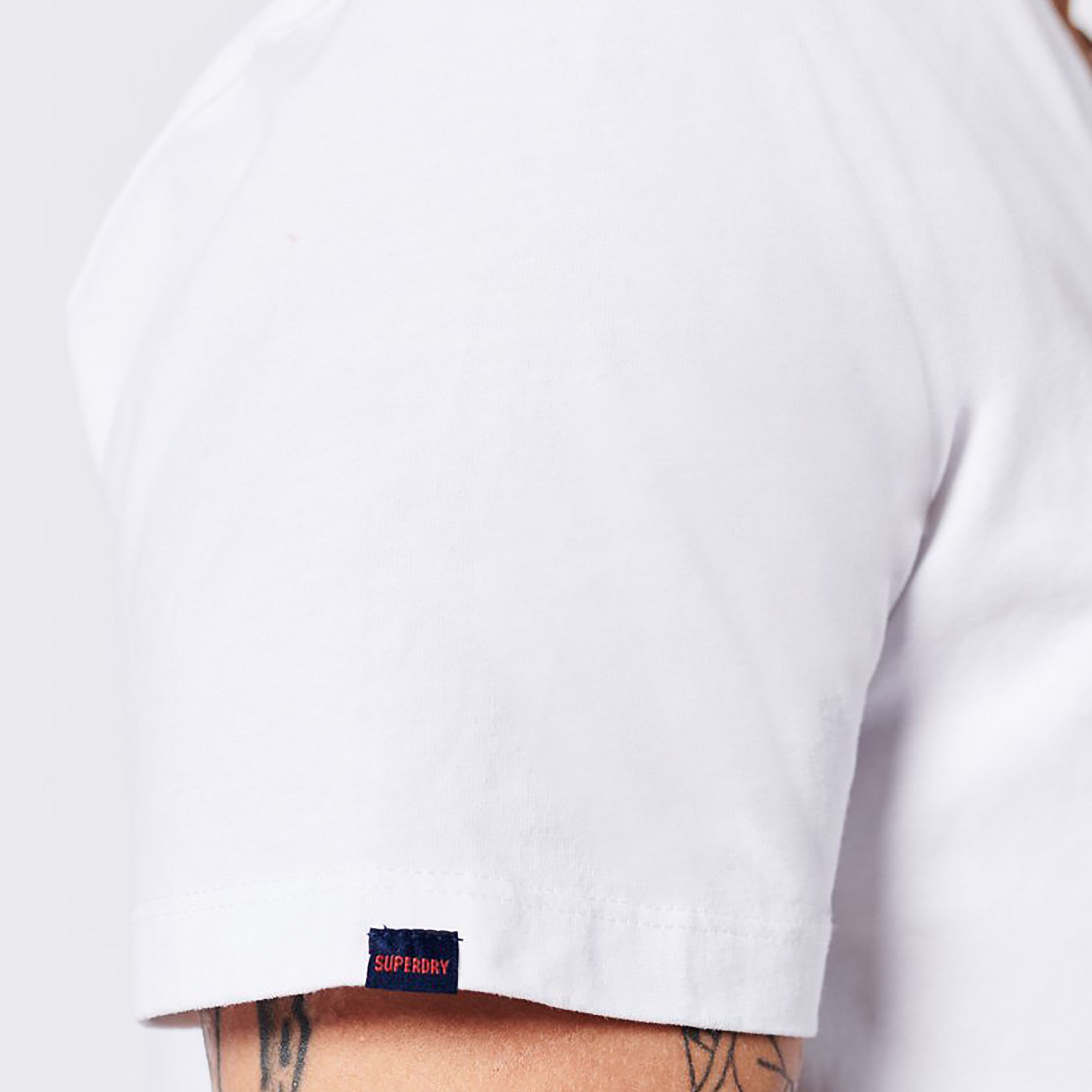 تيشيرت سوبردراي فينتاج بطبعة شعار وأكمام قصيرة ورقبة على شكل وى-men-clothing-tshirtsandpolos-tshirts-image-4