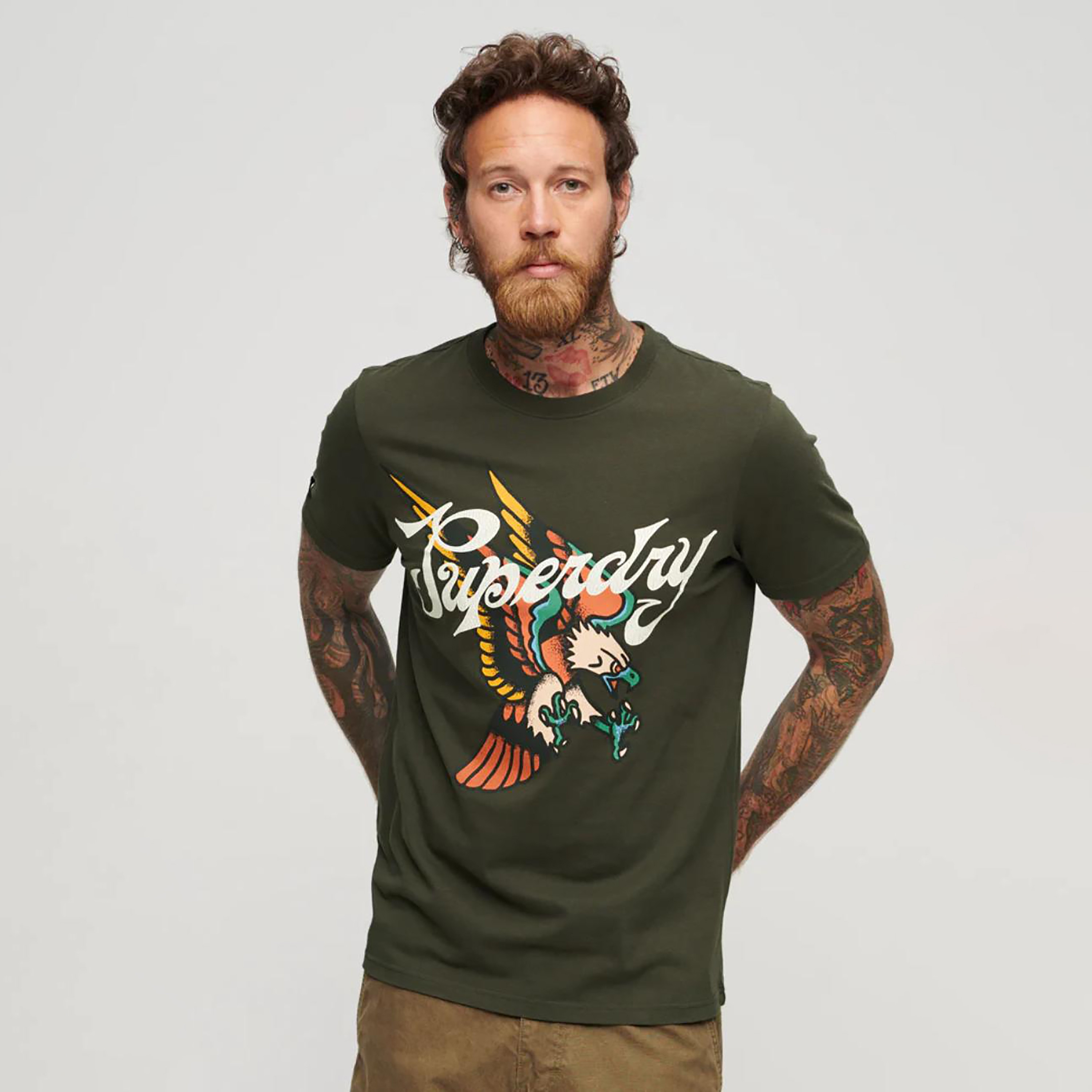 تيشيرت بأكمام قصيرة وياقة دائرية بطبعة جرافيك من سوبردراي-men-clothing-tshirtsandpolos-tshirts-image-1