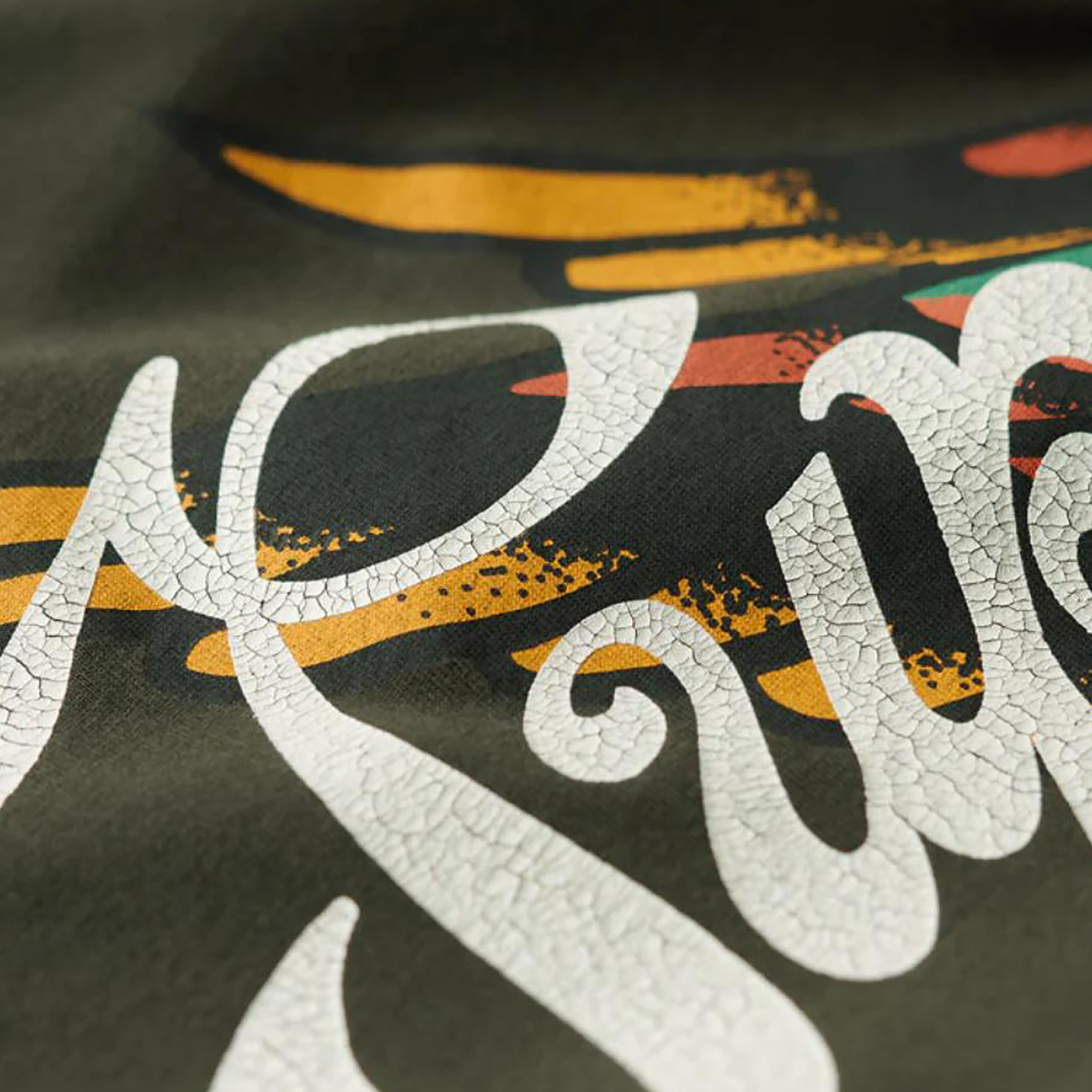 تيشيرت بأكمام قصيرة وياقة دائرية بطبعة جرافيك من سوبردراي-men-clothing-tshirtsandpolos-tshirts-image-4