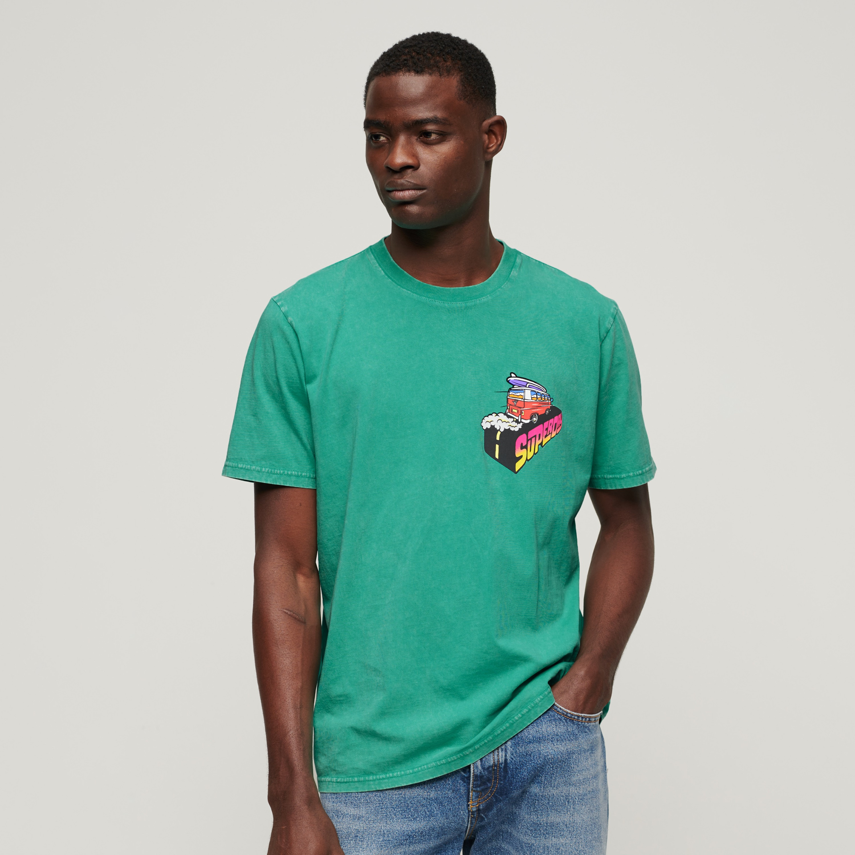 تيشيرت فضفاض من سوبردراي بأكمام قصيرة وياقة دائرية مع مطبوع-men-clothing-tshirtsandpolos-tshirts-image-1