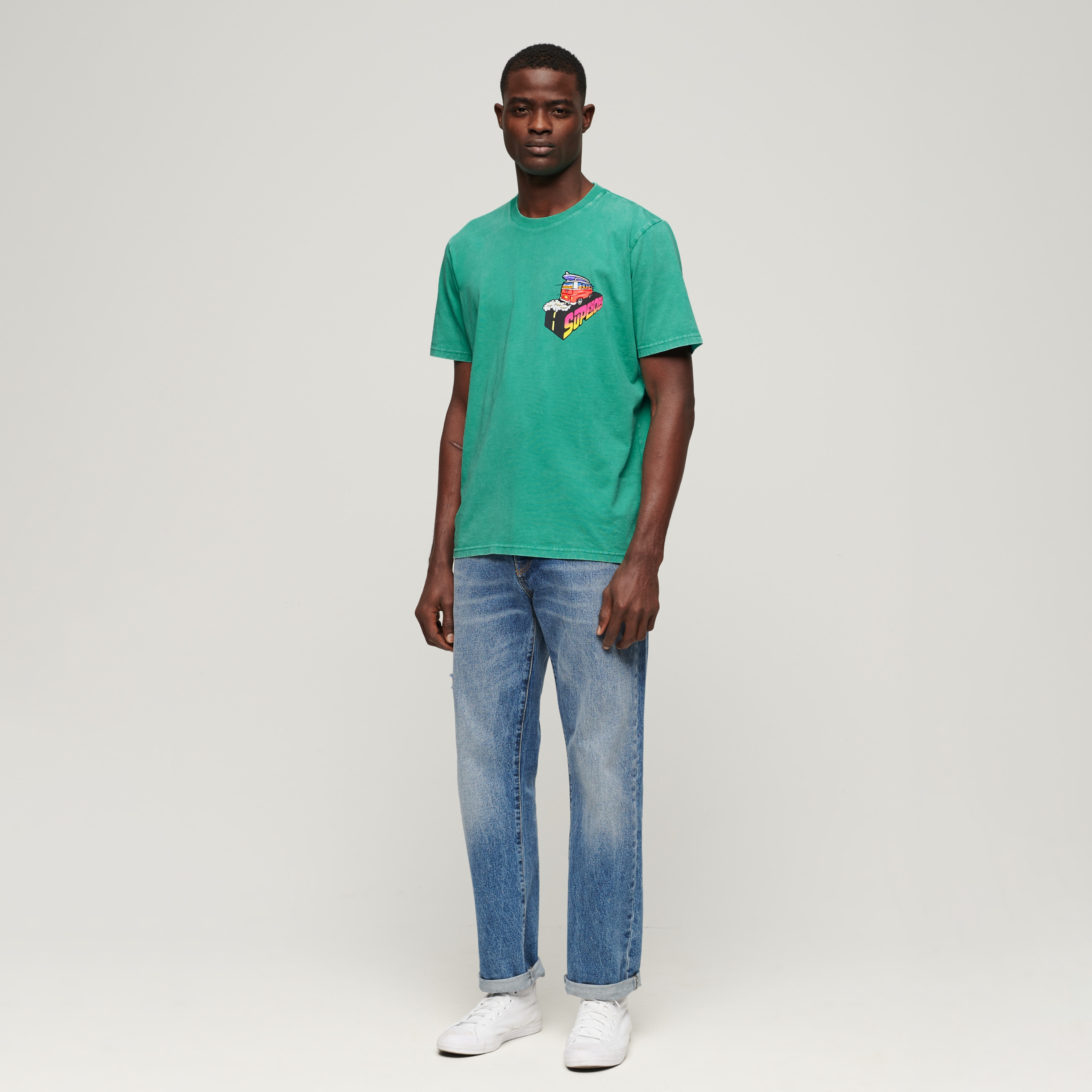 تيشيرت فضفاض من سوبردراي بأكمام قصيرة وياقة دائرية مع مطبوع-men-clothing-tshirtsandpolos-tshirts-image-2
