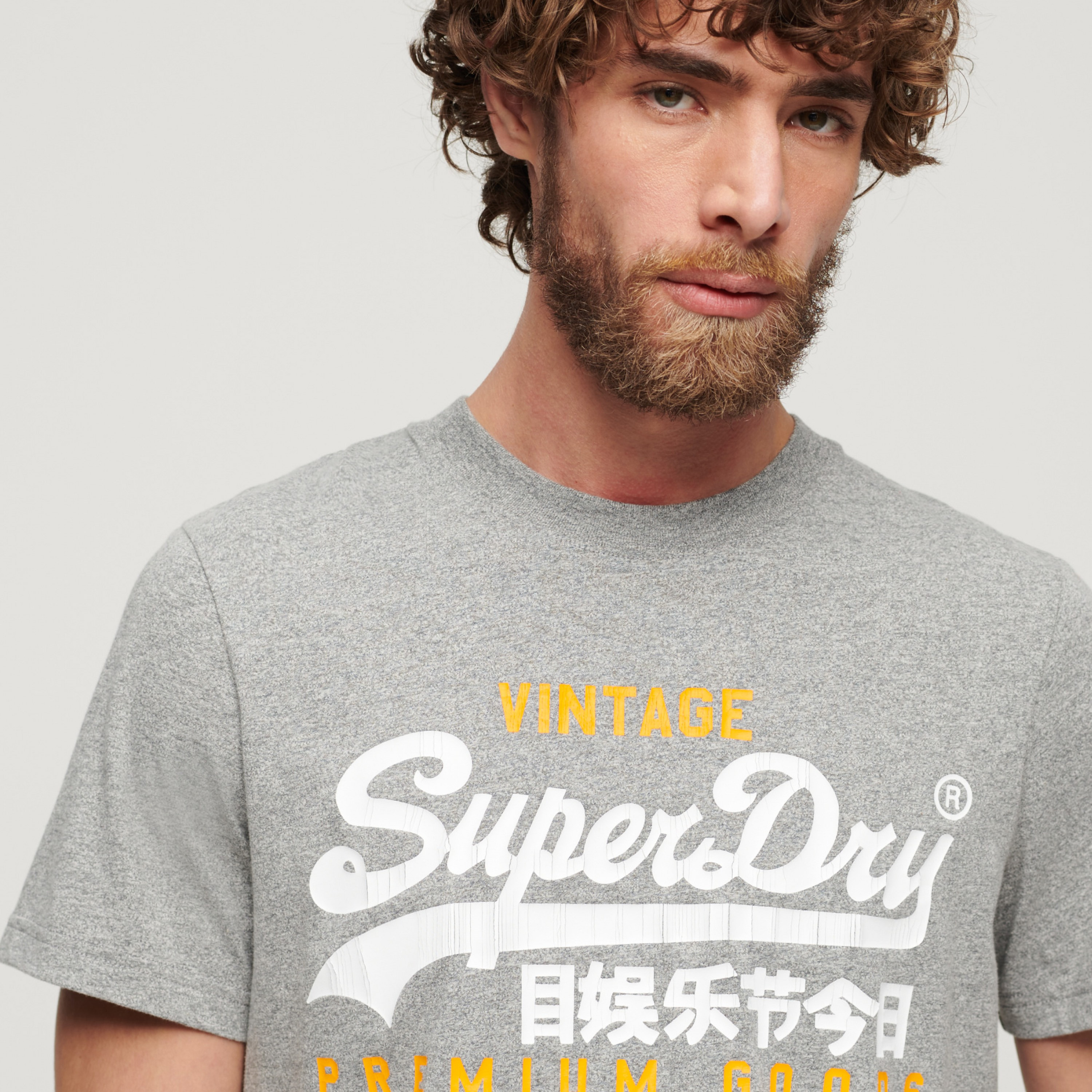 تيشيرت سوبردراي بأكمام قصيرة وياقة دائرية مع شعار-men-clothing-tshirtsandpolos-tshirts-image-3