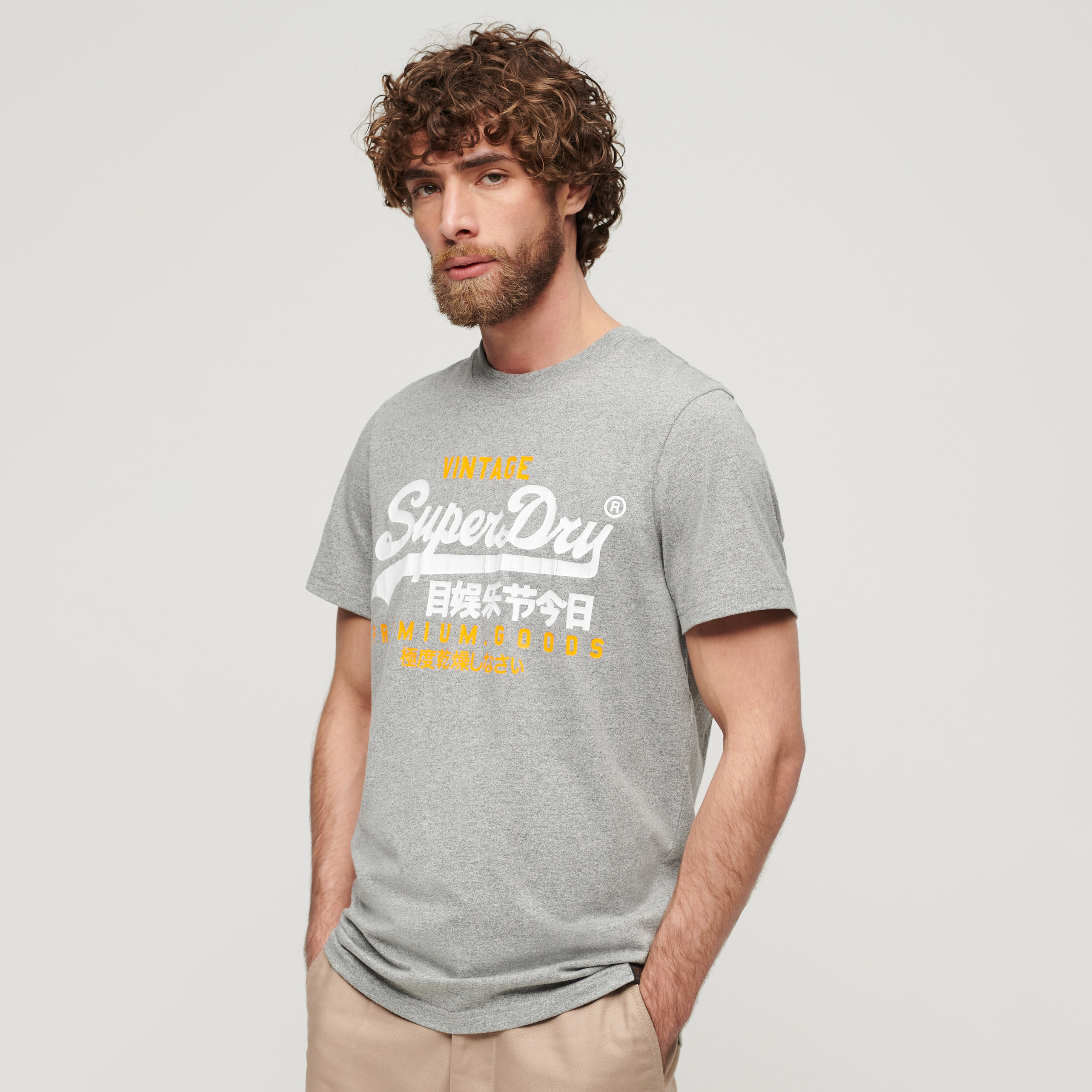 تيشيرت سوبردراي بأكمام قصيرة وياقة دائرية مع شعار-men-clothing-tshirtsandpolos-tshirts-image-4