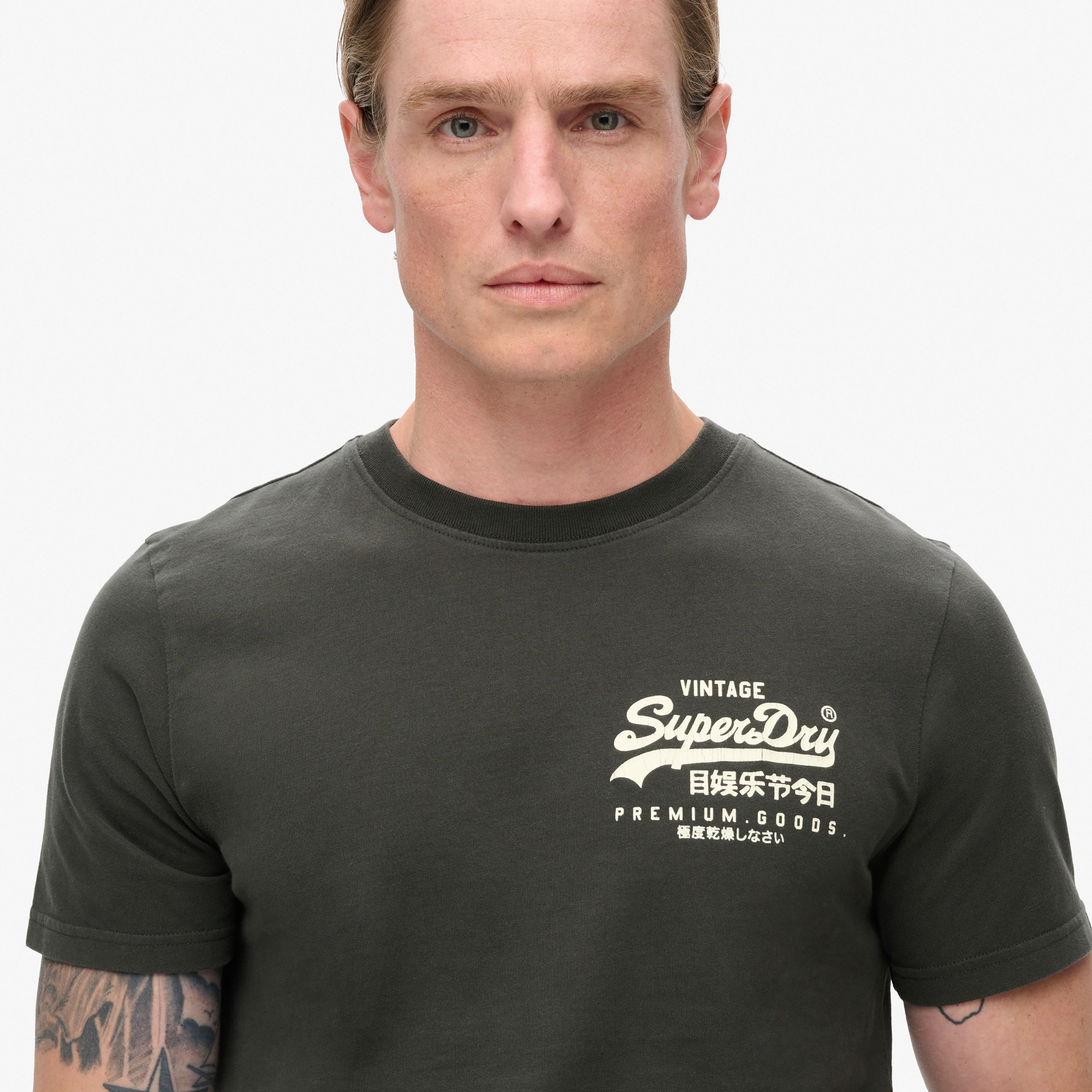 تي شيرت رجالي مطبوع برقبة دائرية وأكمام قصيرة من سوبردراي-men-clothing-tshirtsandpolos-tshirts-image-3