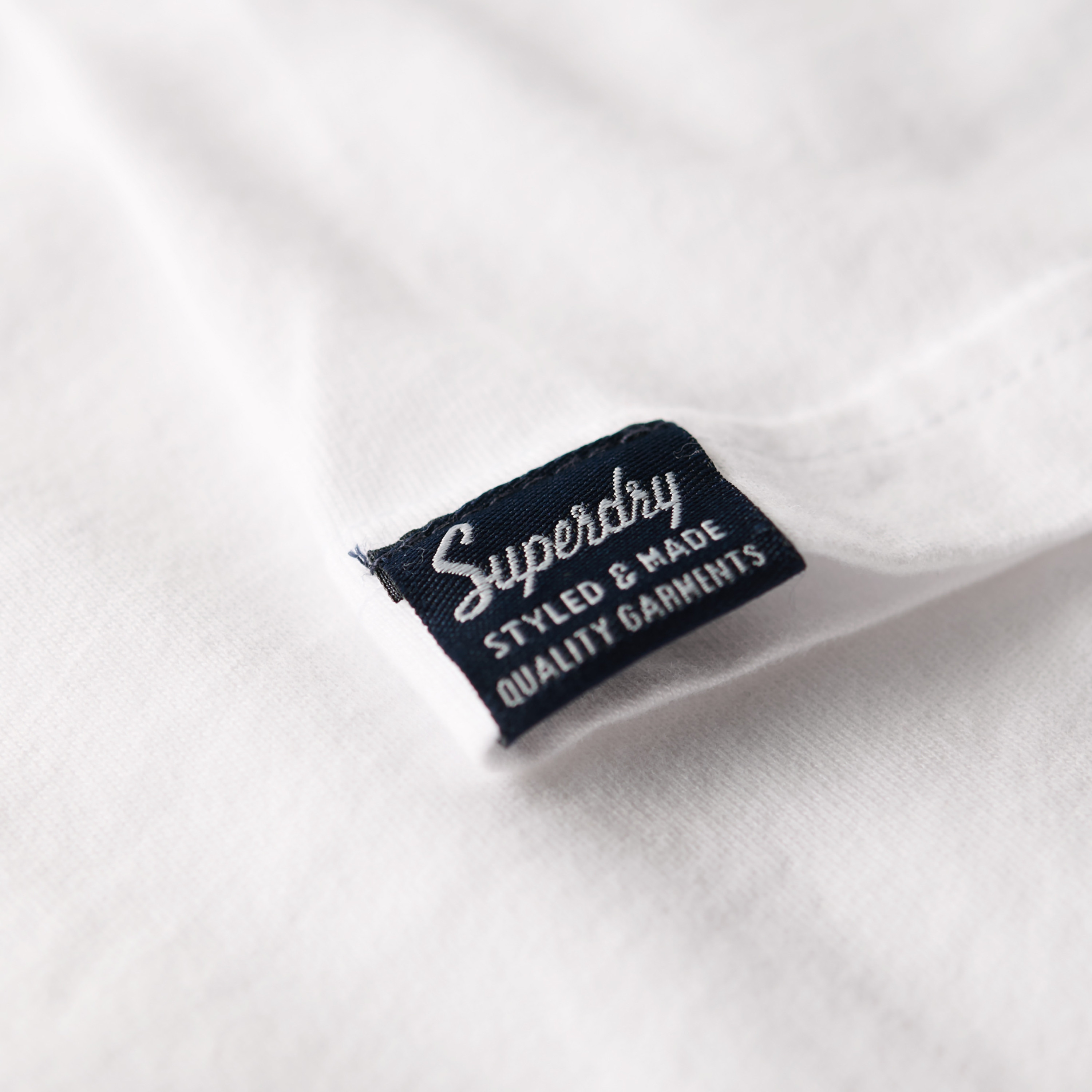 تي شيرت رجالي مطبوع برقبة دائرية وأكمام قصيرة من سوبردراي-men-clothing-tshirtsandpolos-tshirts-image-5