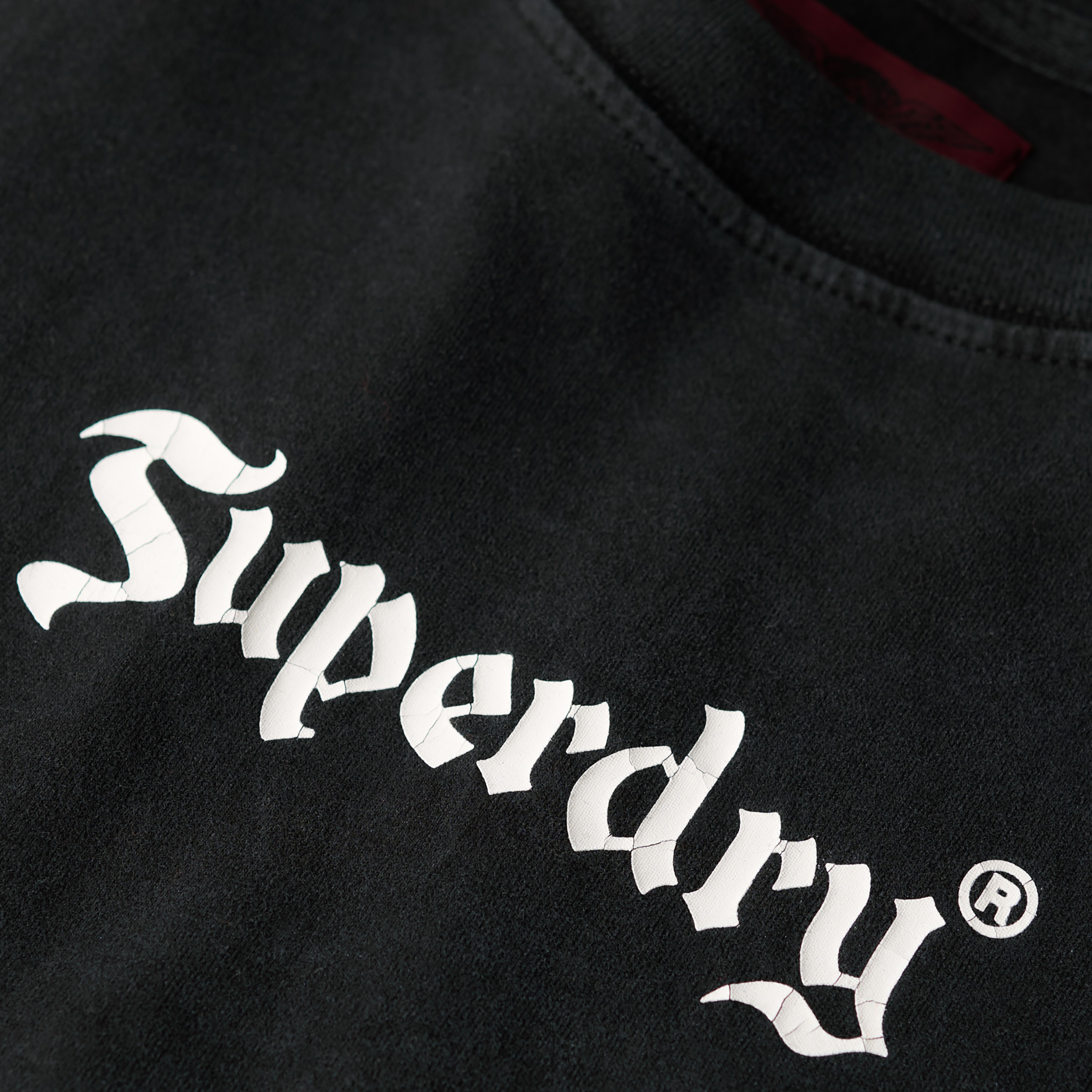 تي شيرت رجالي مطبوع برقبة دائرية وأكمام قصيرة من سوبردراي-men-clothing-tshirtsandpolos-tshirts-image-3