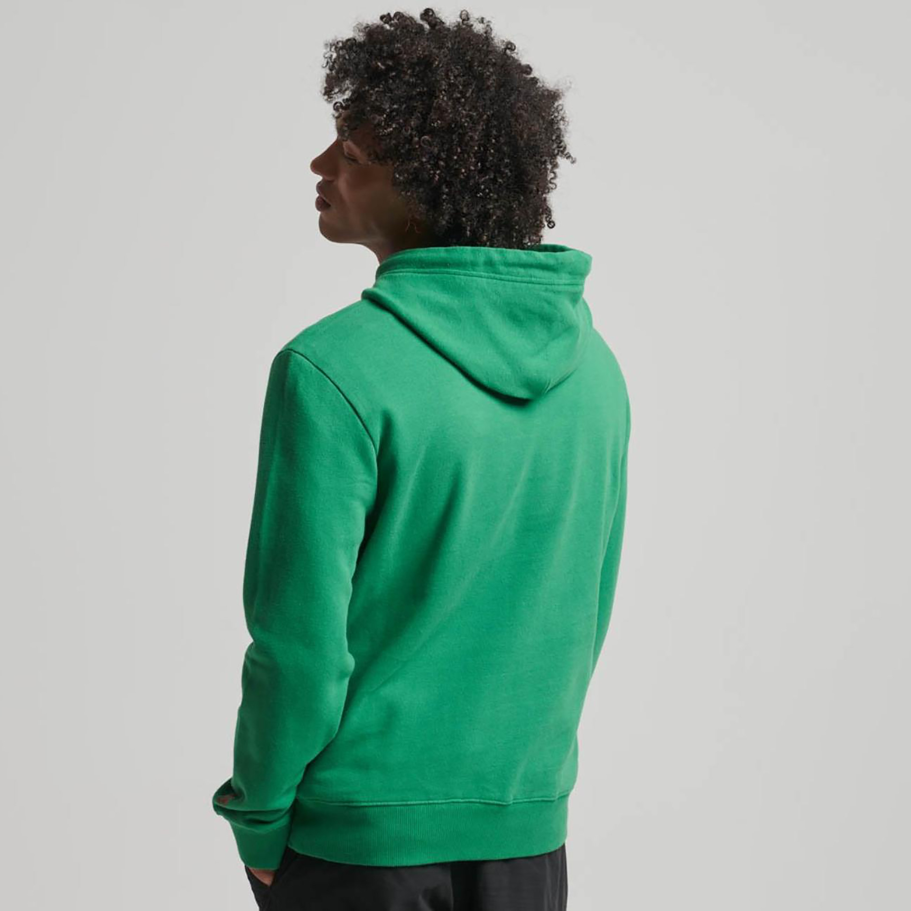هوديي ذو جرافيك من سوبردراي مع جيب كانجارو-men-winterwear-hoodiesandsweatshirts-image-4