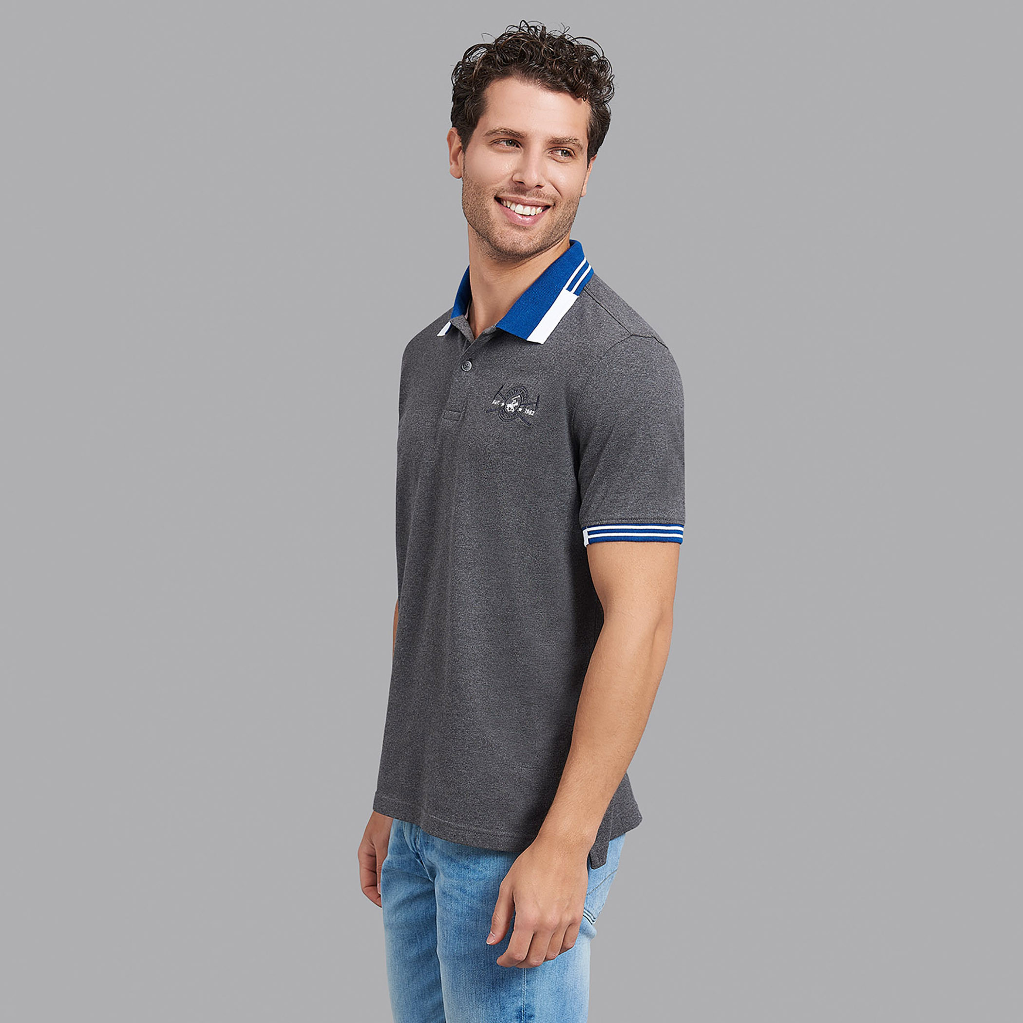 قميص بيفرلي هيلز بولو كلب بأكمام قصيرة وشعار فحمي للرجال-men-clothing-tshirtsandpolos-polos-image-3