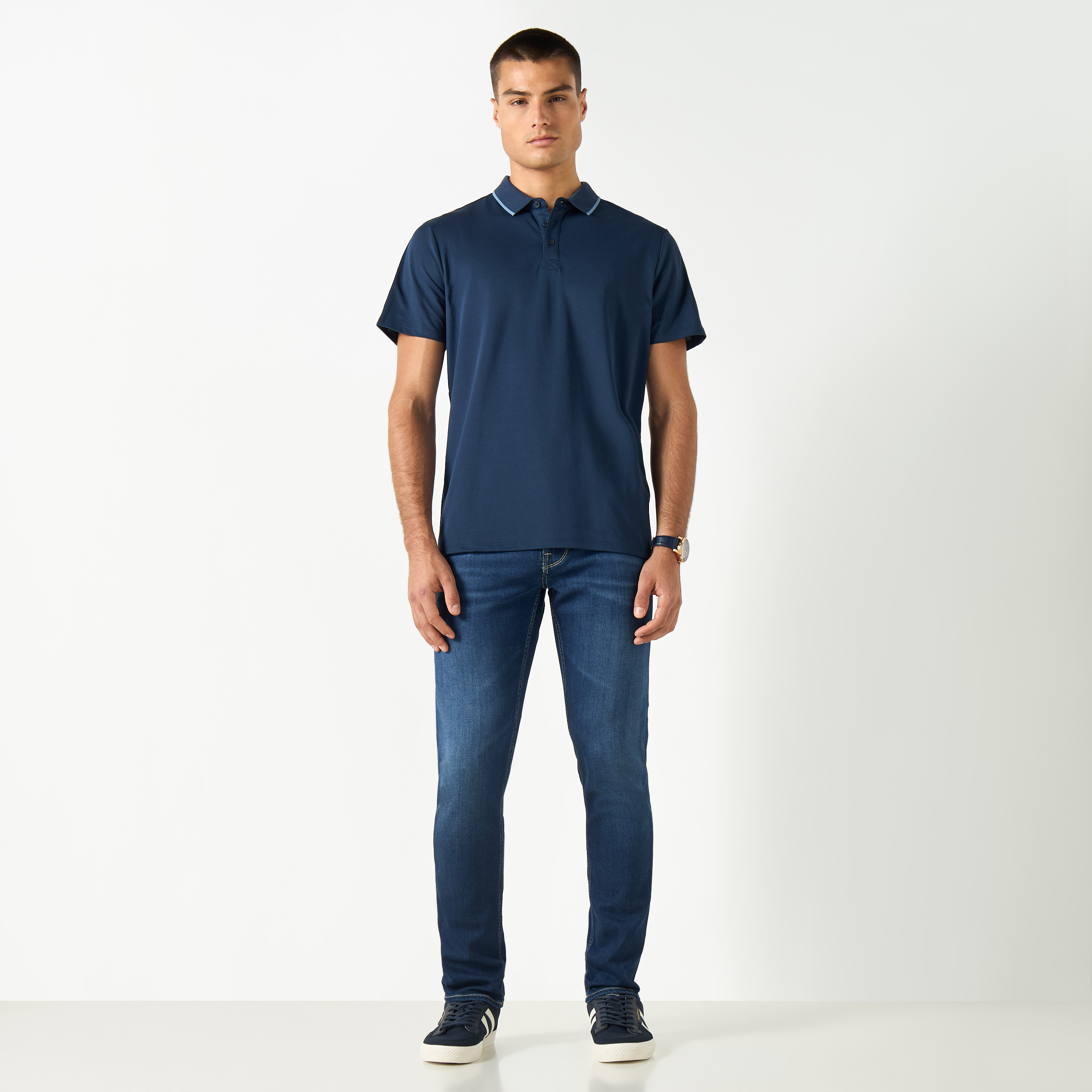 تيشيرت بولو بأكمام قصيرة وتفاصيل شريط من جيس-men-clothing-tshirtsandpolos-polos-image-2