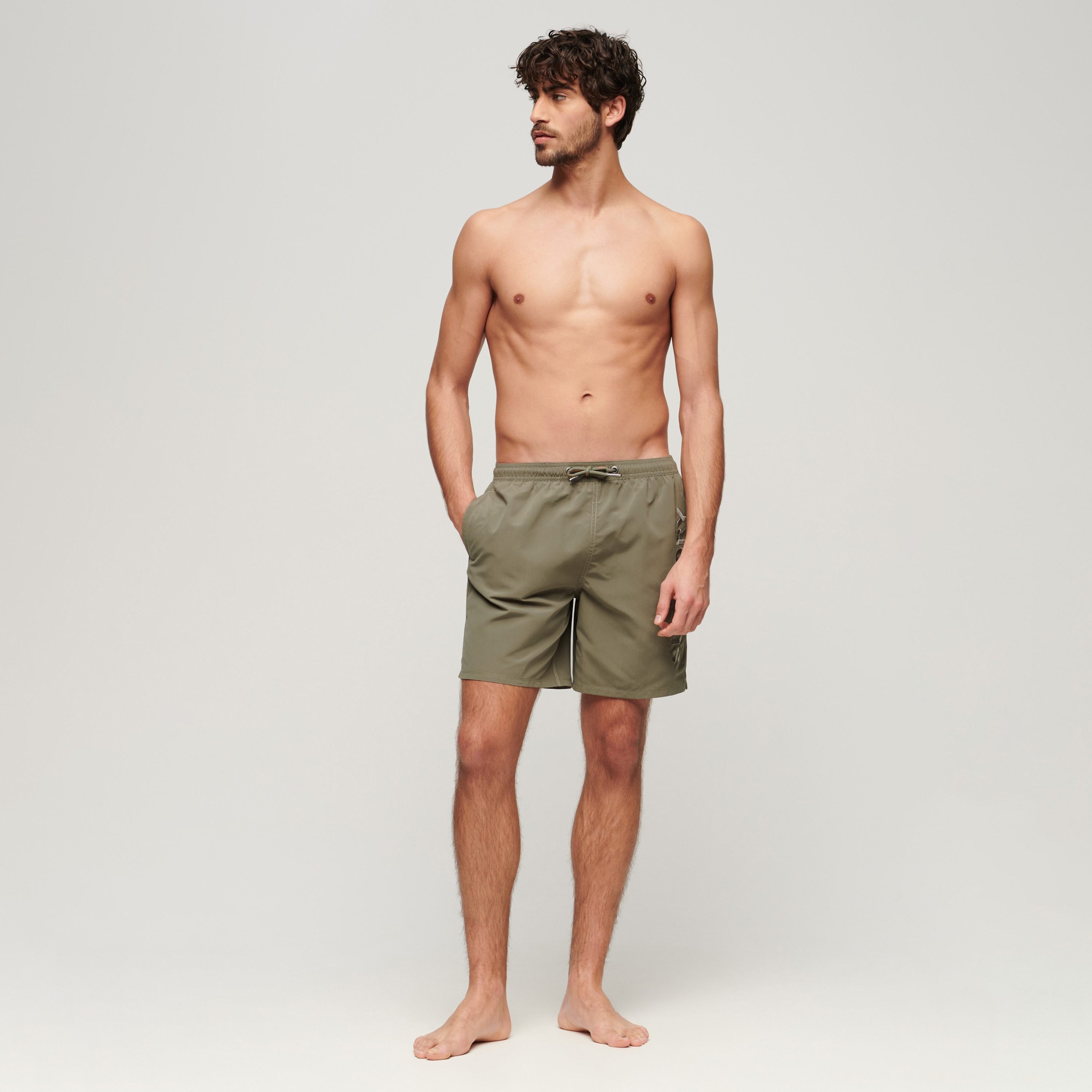 شورتس سباحة برباط مع مقاس 17 بوصة بشعار مطرز من سوبردراي بريميوم-men-clothing-bottoms-shorts-image-6