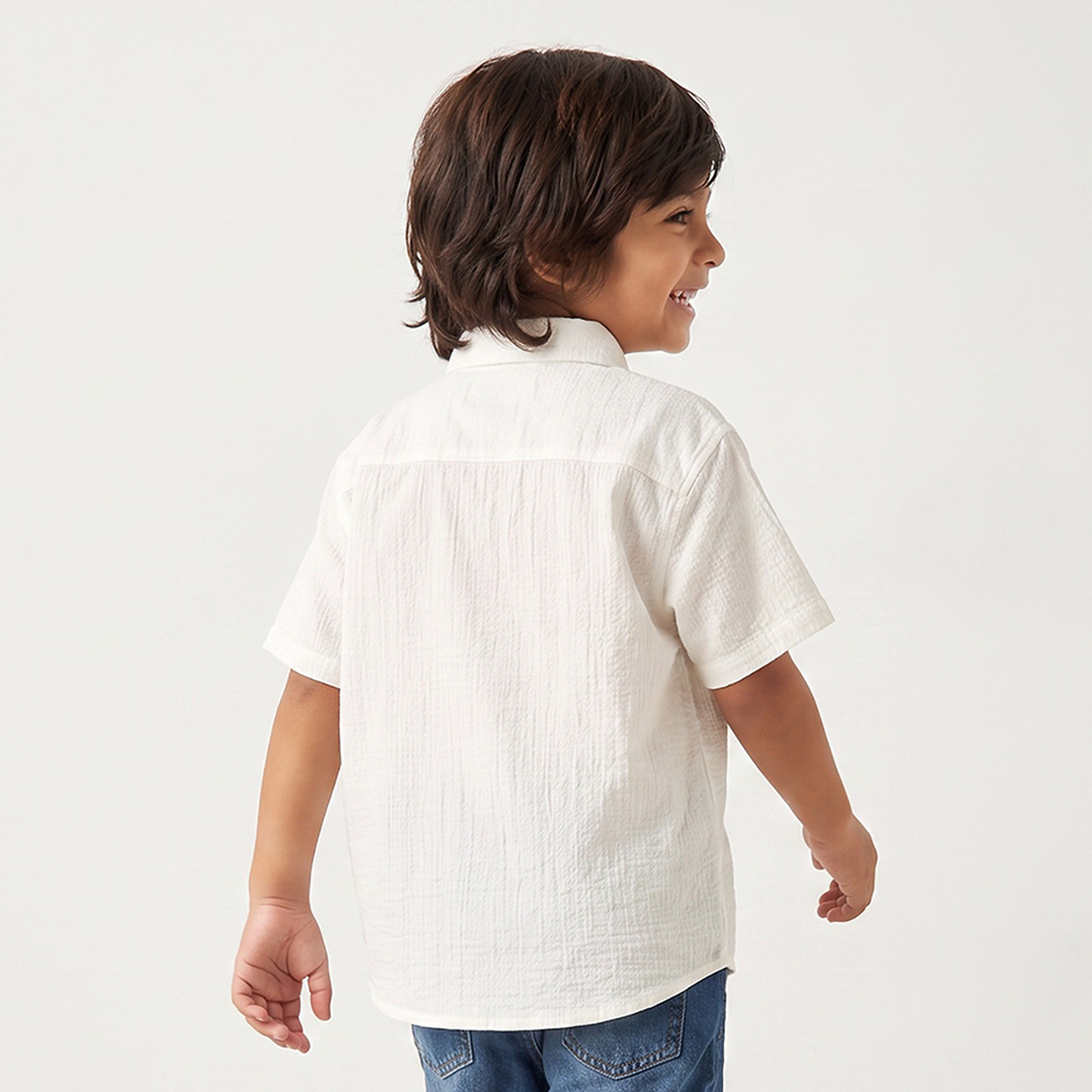 قميص بياقة قصيرة وتصميم بملمس بارز من جونيورز-boys-clothing-shirts-image-2