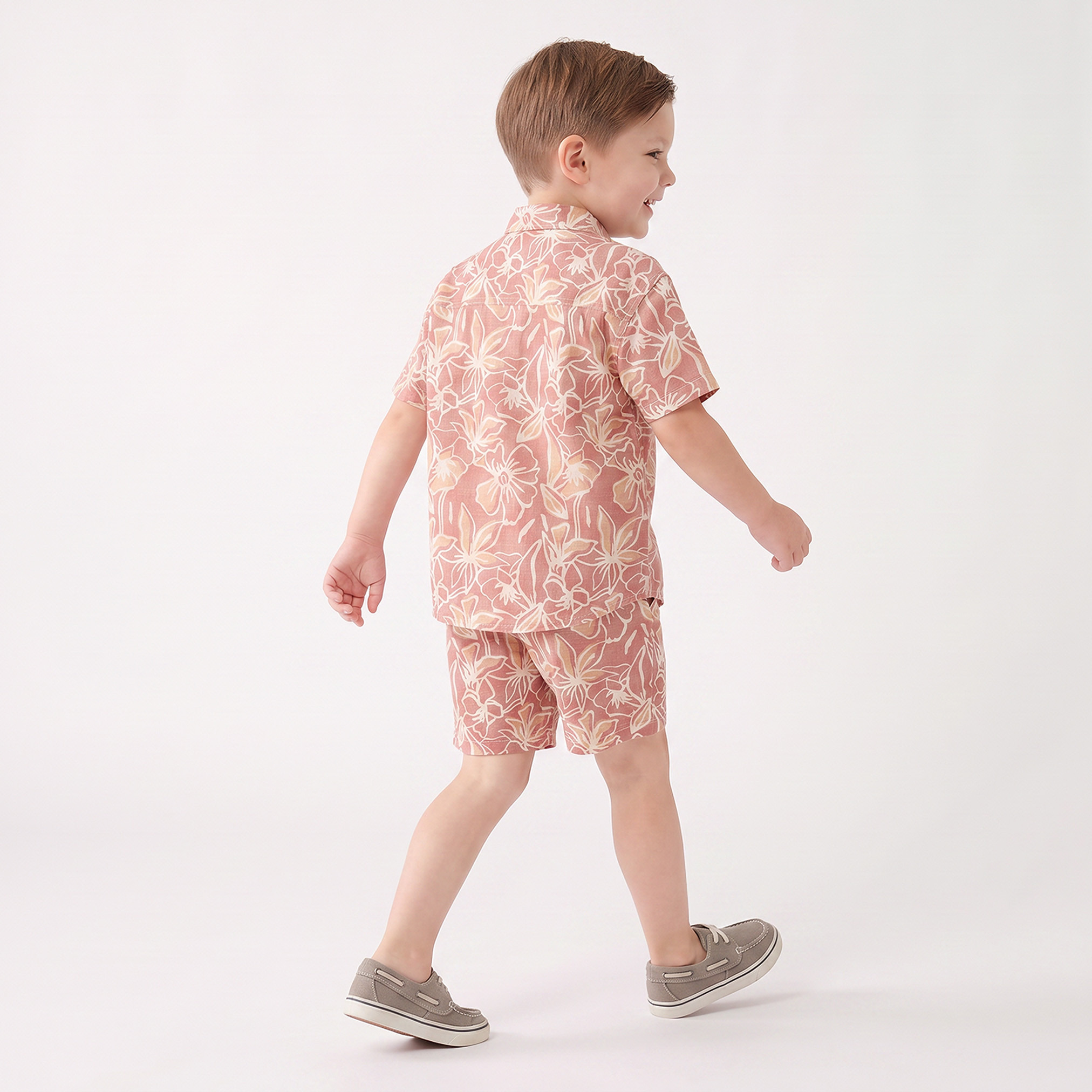 طقم شورت وقميص بياقة عادية وأكمام قصيرة وطبعات من جونيورز-boys-clothing-setsandcoords-image-2