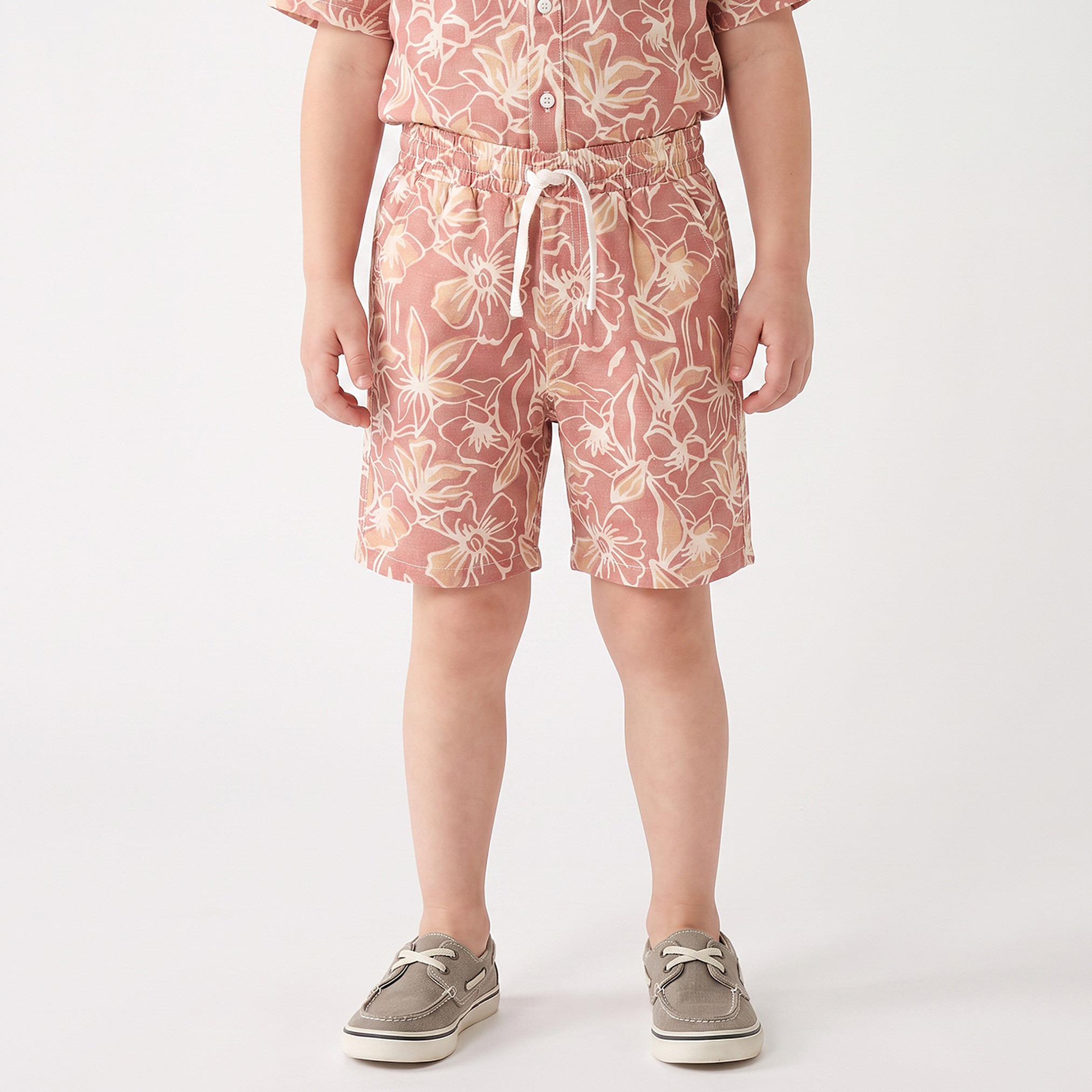 طقم شورت وقميص بياقة عادية وأكمام قصيرة وطبعات من جونيورز-boys-clothing-setsandcoords-image-4