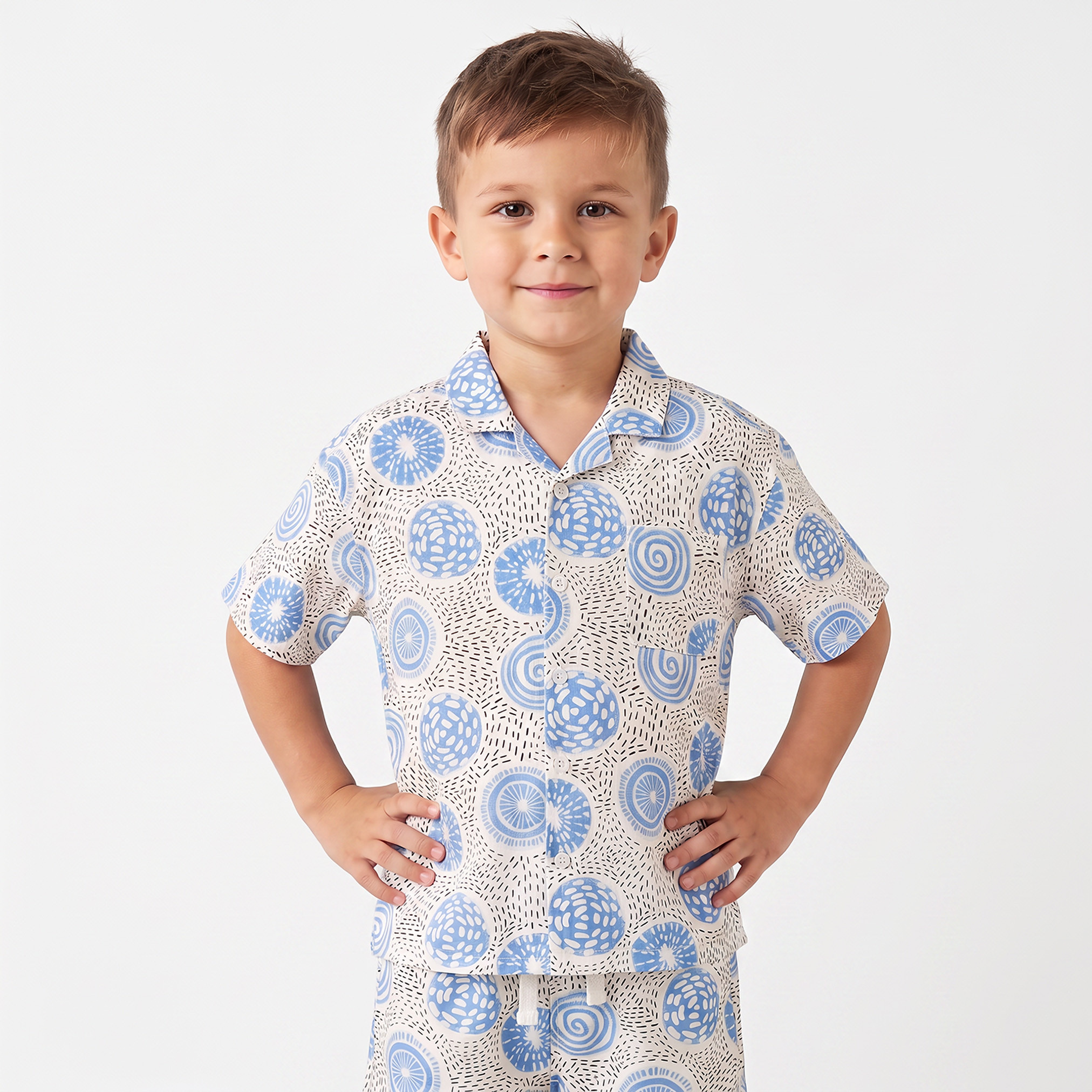 طقم شورت وقميص بياقة عادية وأكمام قصيرة وطبعات من جونيورز-boys-clothing-setsandcoords-image-3