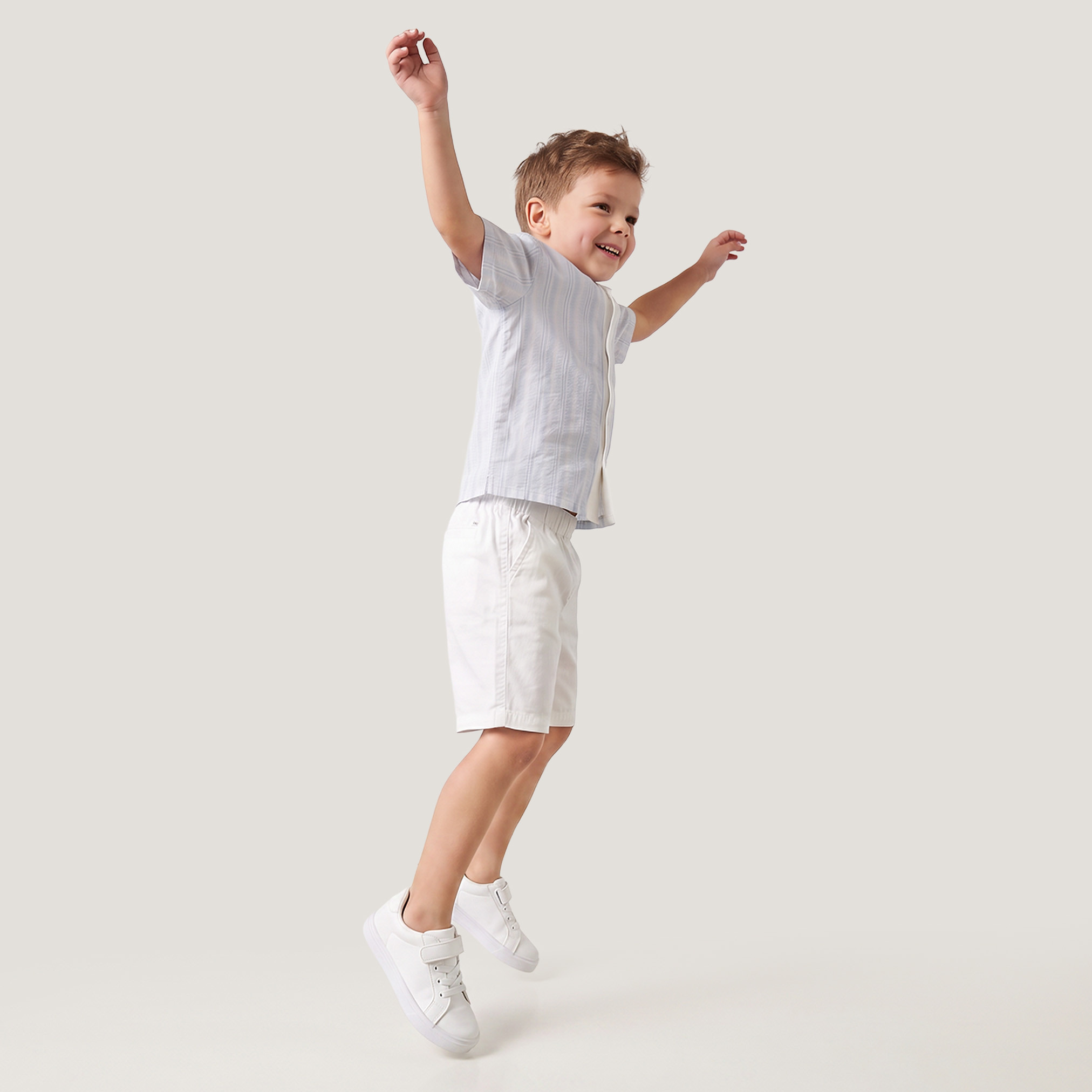 طقم شورت وقميص بياقة عادية وأكمام قصيرة وخطوط من جونيورز-boys-clothing-setsandcoords-image-7