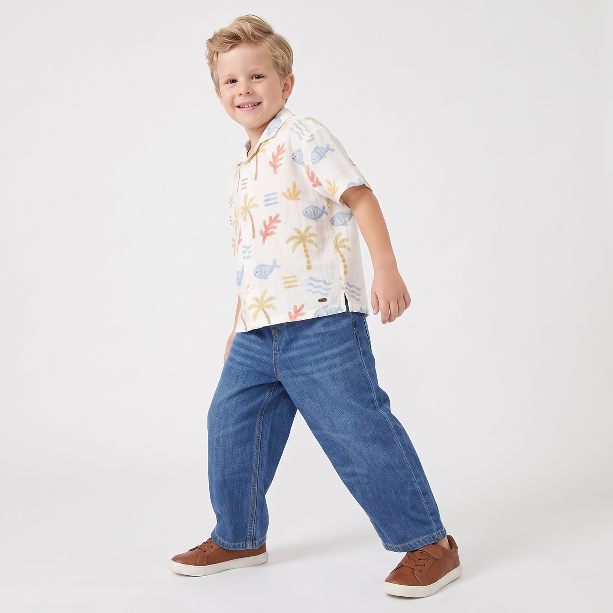 قميص بطبعات استوائية وأكمام قصيرة-boys-clothing-shirts-image-5