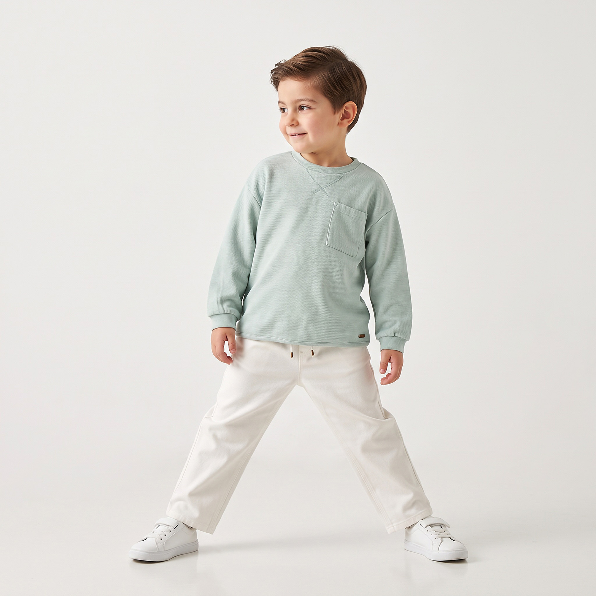 بنطلون بقصة مريحة وجيوب وخصر برباط-boys-clothing-bottoms-trousers-image-3