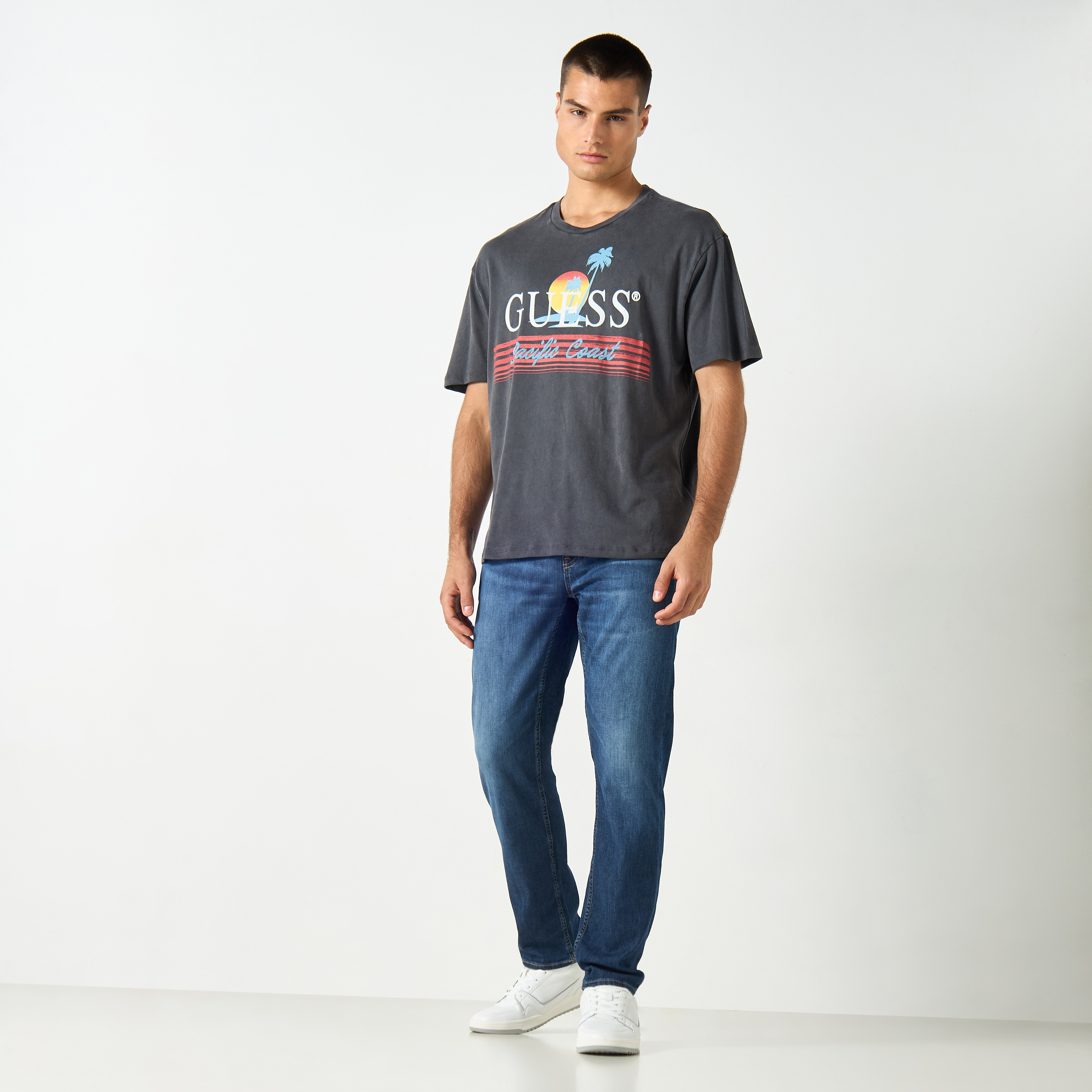 Guess Graphic Print Crew Neck T-shirt with Short Sleeves-men-clothing-tshirtsandpolos-tshirts-image-2