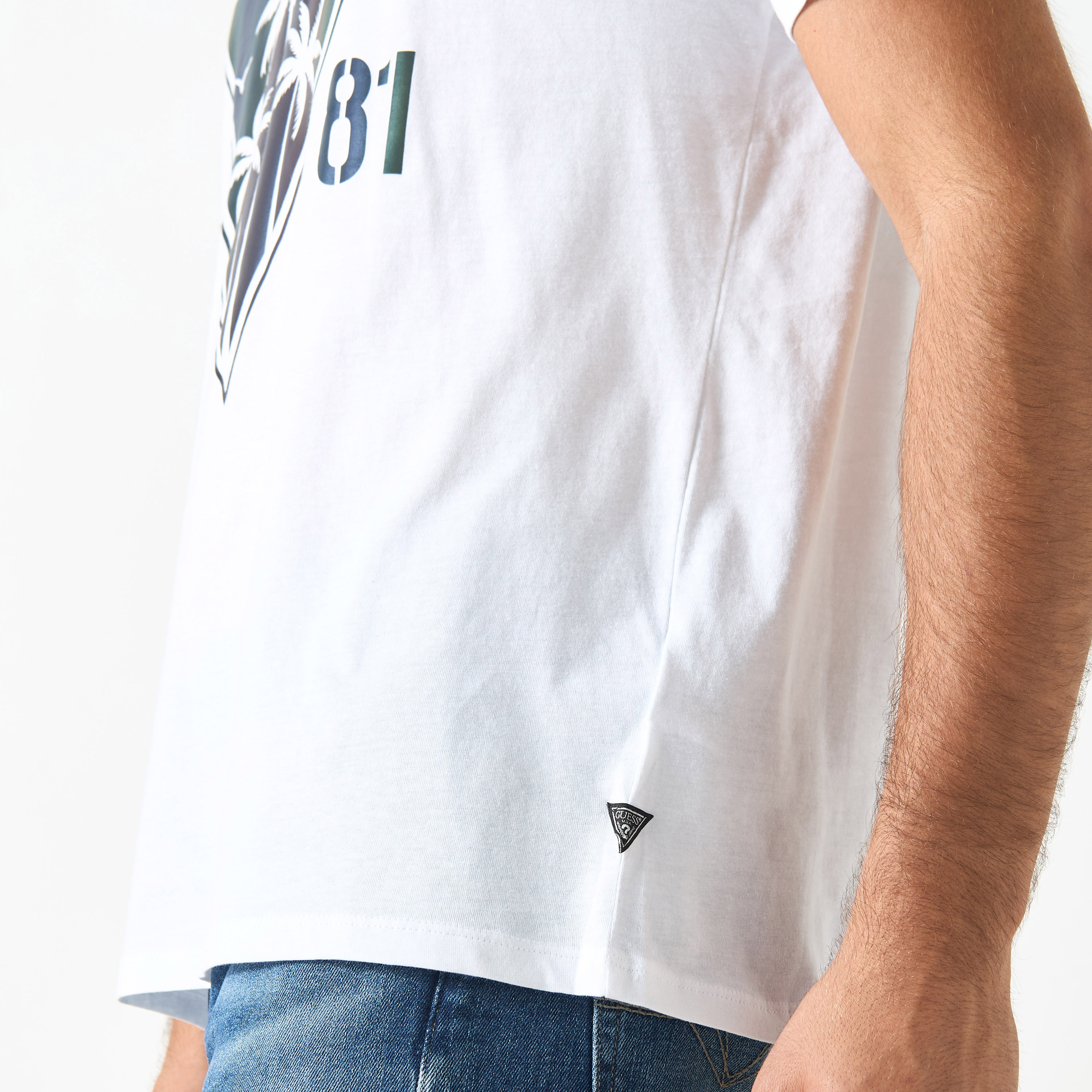 Guess Graphic Print Crew Neck T-shirt with Short Sleeves-men-clothing-tshirtsandpolos-tshirts-image-5