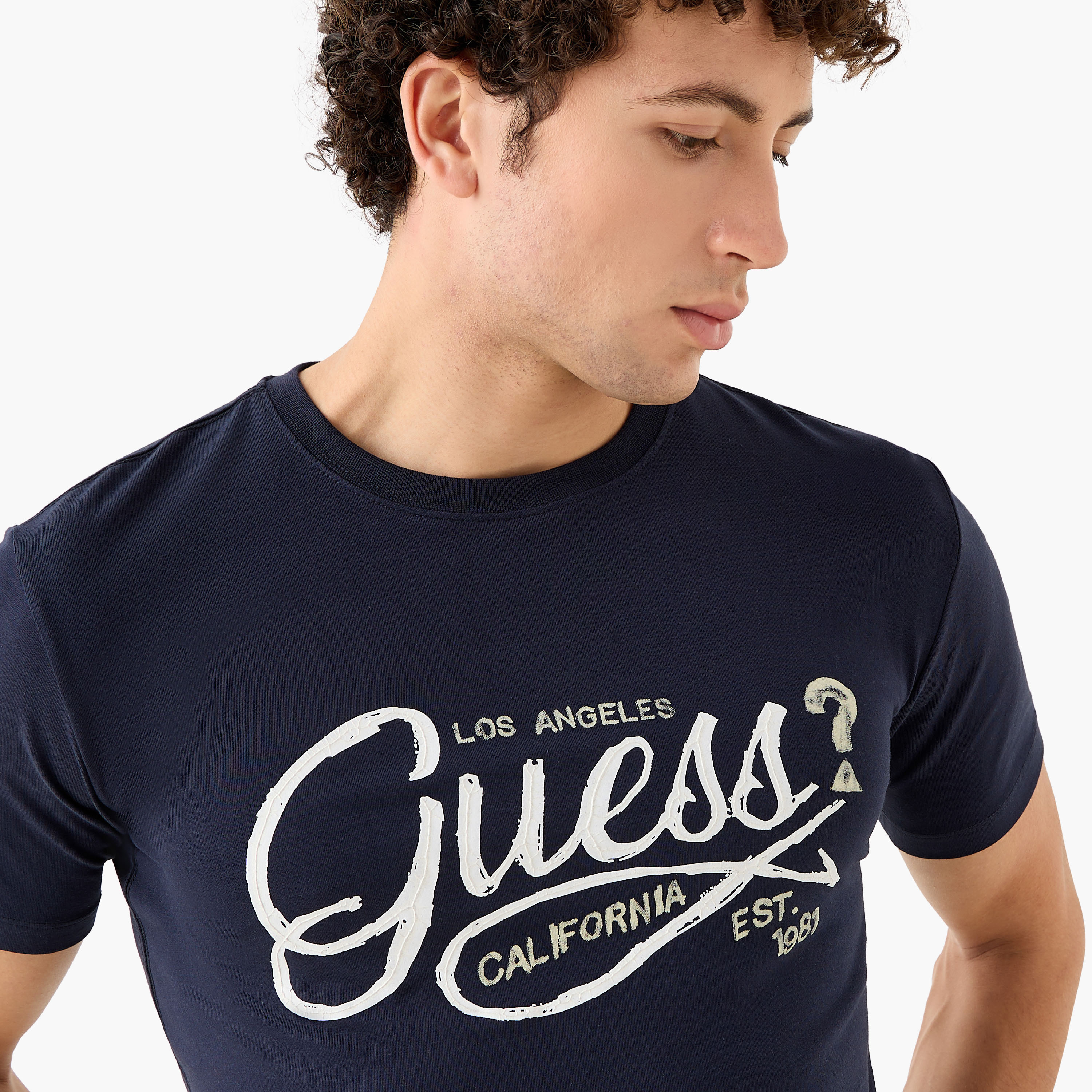 تيشيرت بأكمام قصيرة وطبعات شعار من جيس-men-clothing-tshirtsandpolos-tshirts-image-4