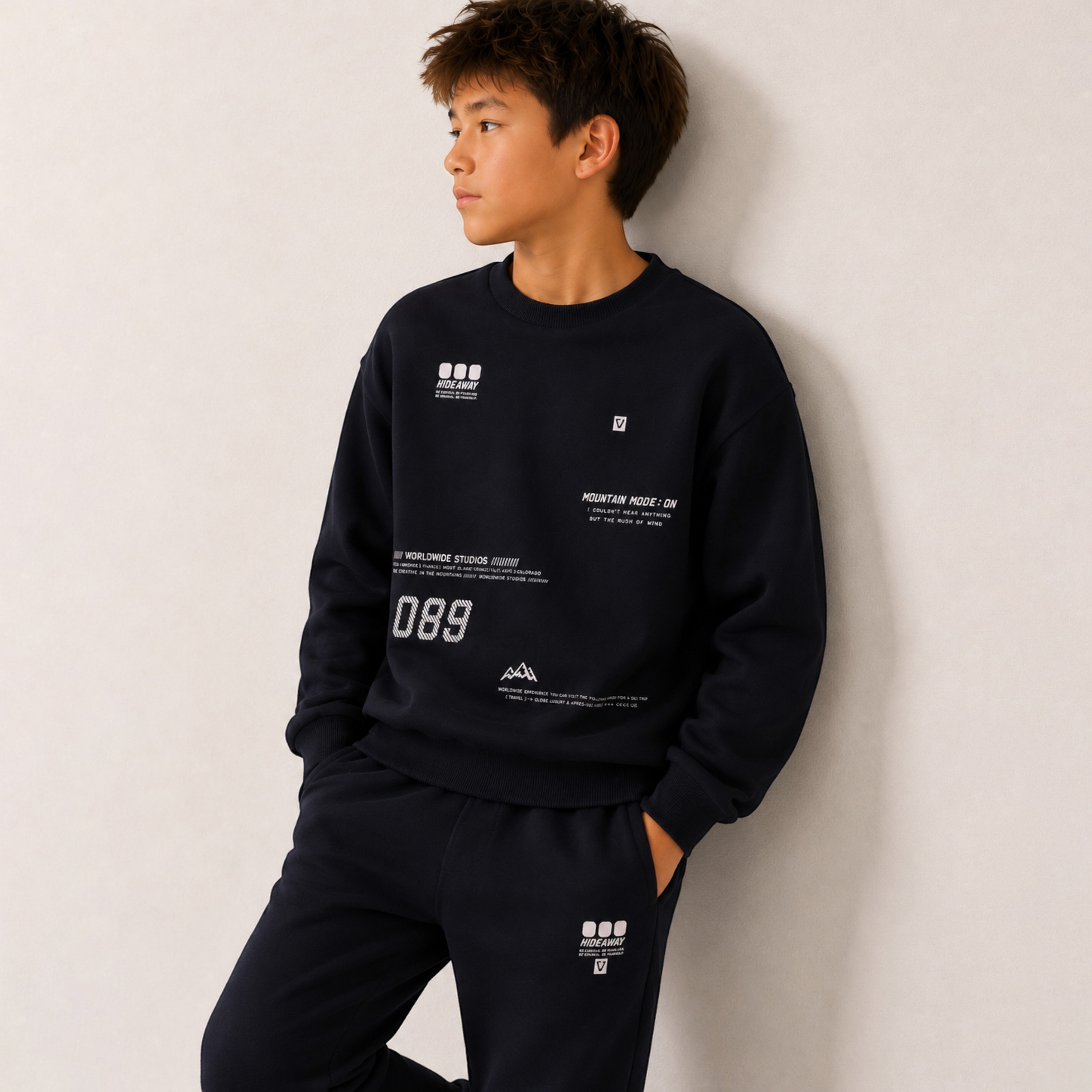 طقم سويت شيرت مطبوع بأكمام طويلة وبنطال جوجر من ديركجي-boys-clothing-setsandcoords-image-4