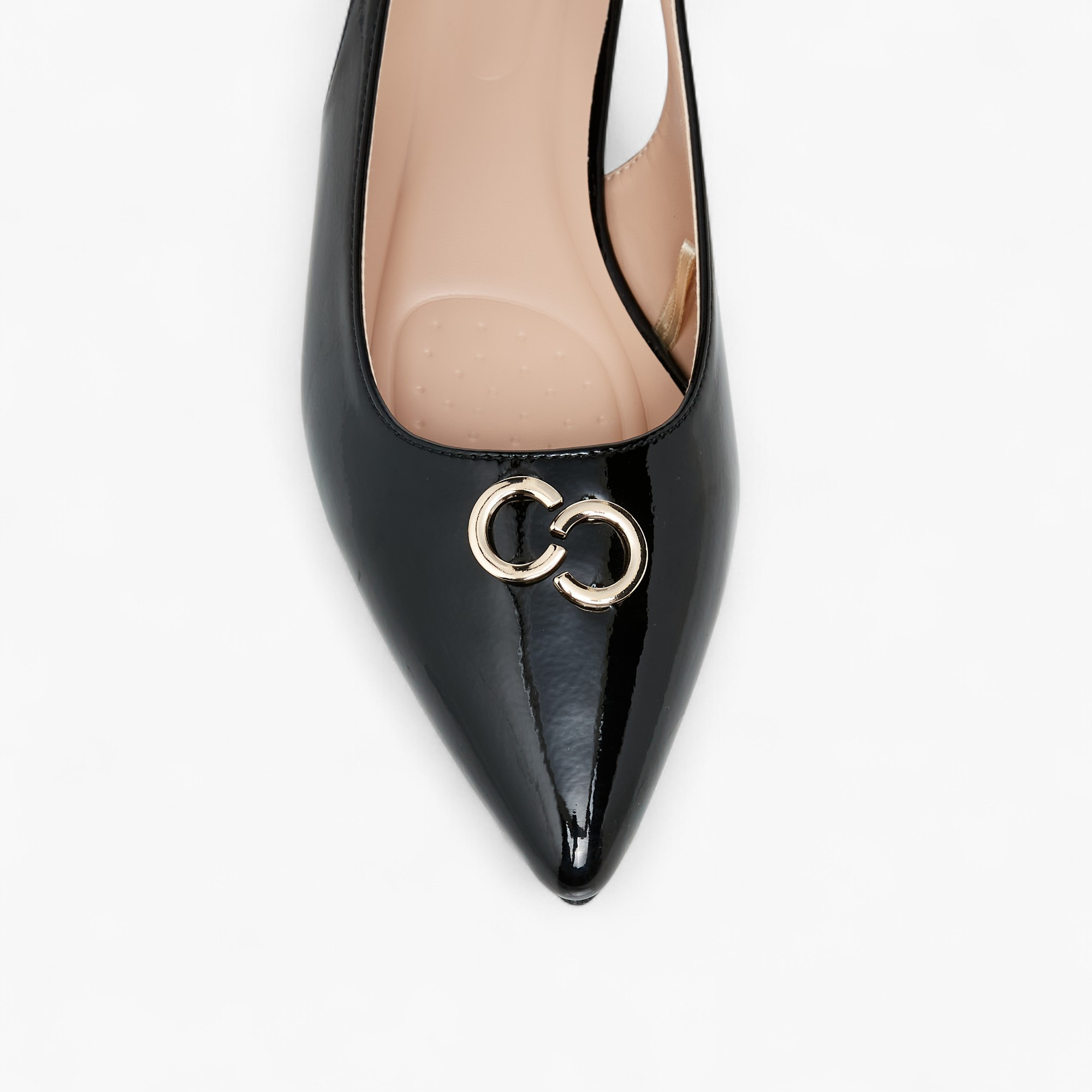 حذاء بمقدمة مدببة وإبزيم إغلاق وزينة ميتال للنساء من سيليست-women-shoes-heels-image-4