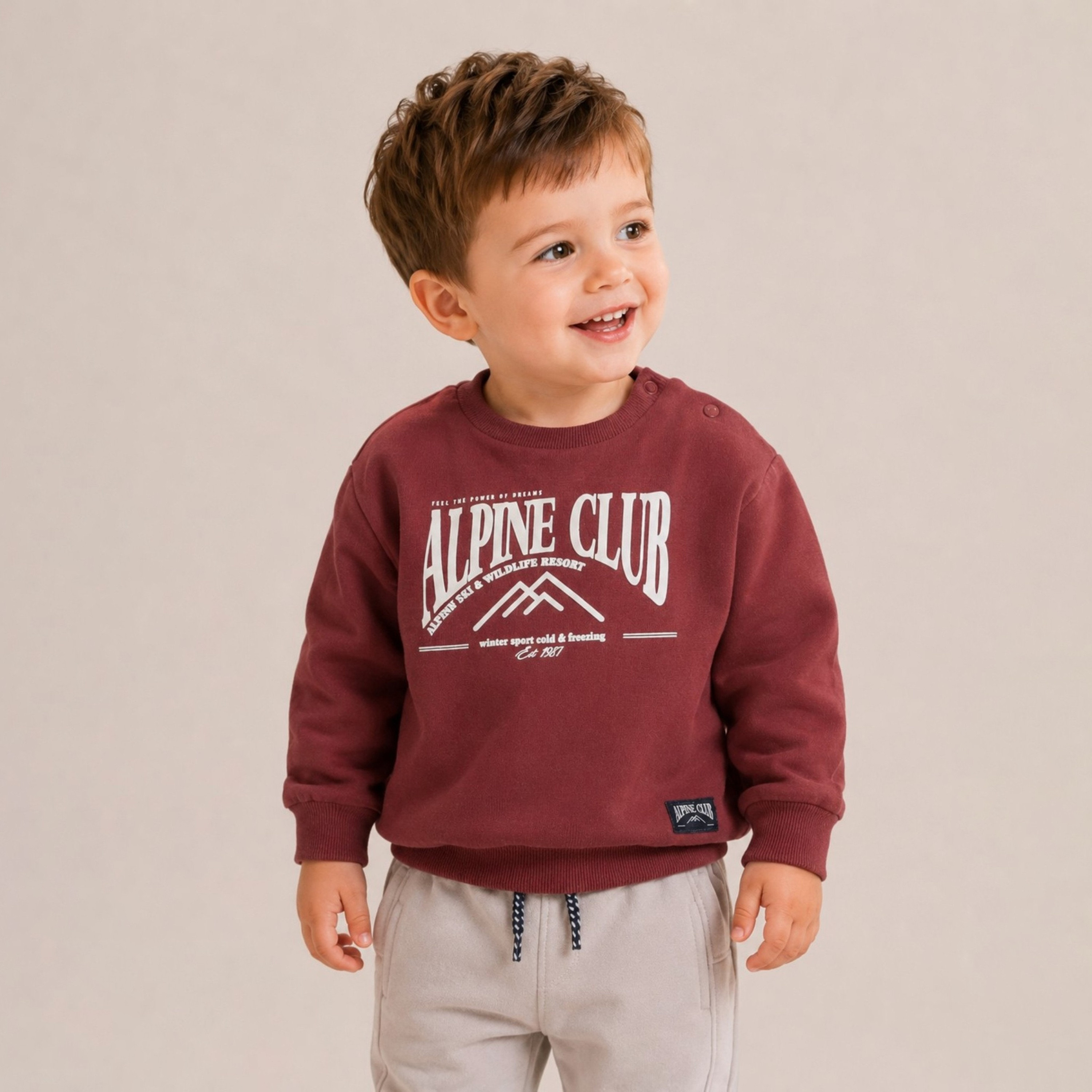 طقم سويت شيرت بأكمام طويلة بطبعة (Alpine Club) وبنطلون جوغر من ديركجي-baby-boys-clothing-setsandcoords-image-2