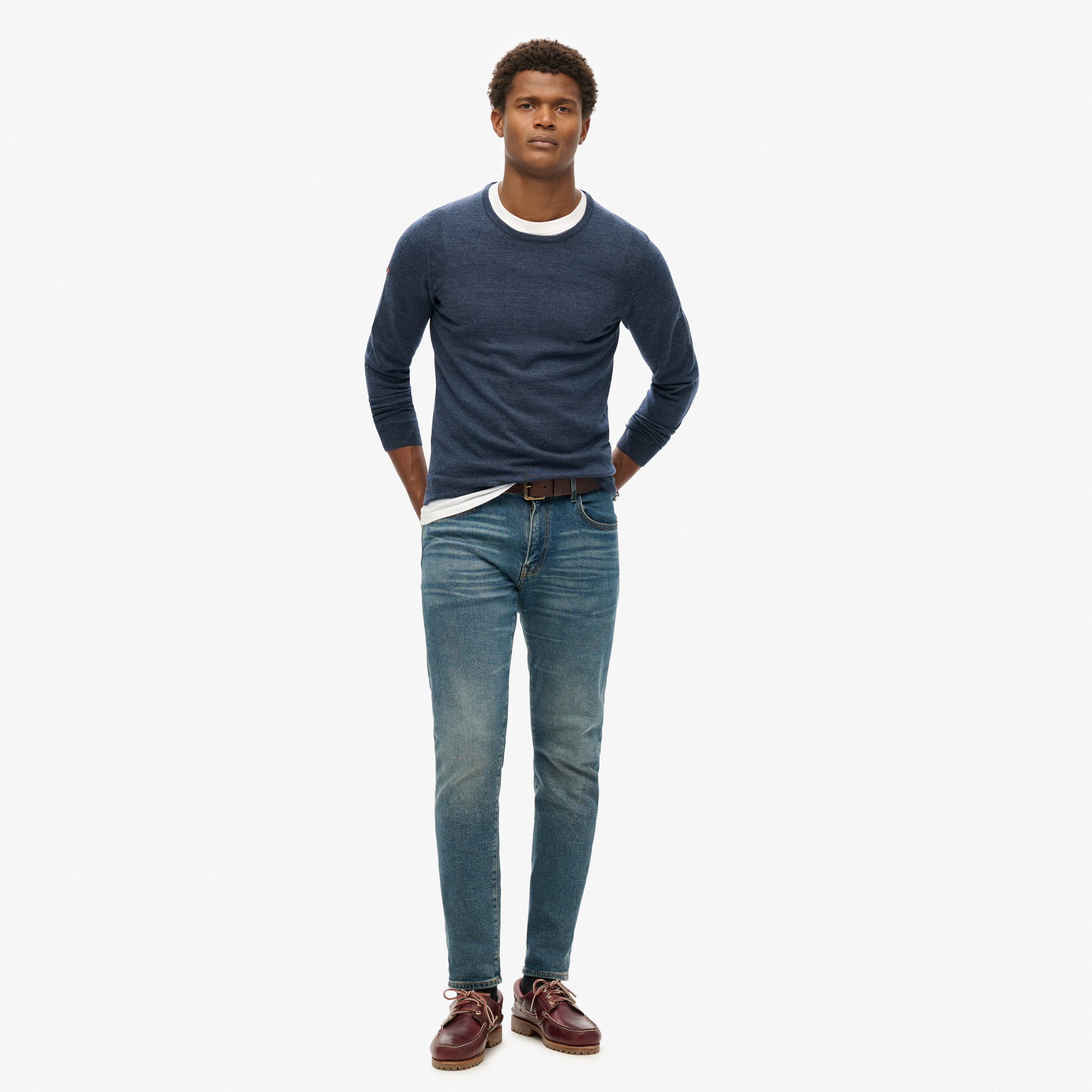 جامبر رجالي سادة برقبة دائرية وأكمام طويلة من سوبردراي-men-clothing-sweatersandpullovers-image-2