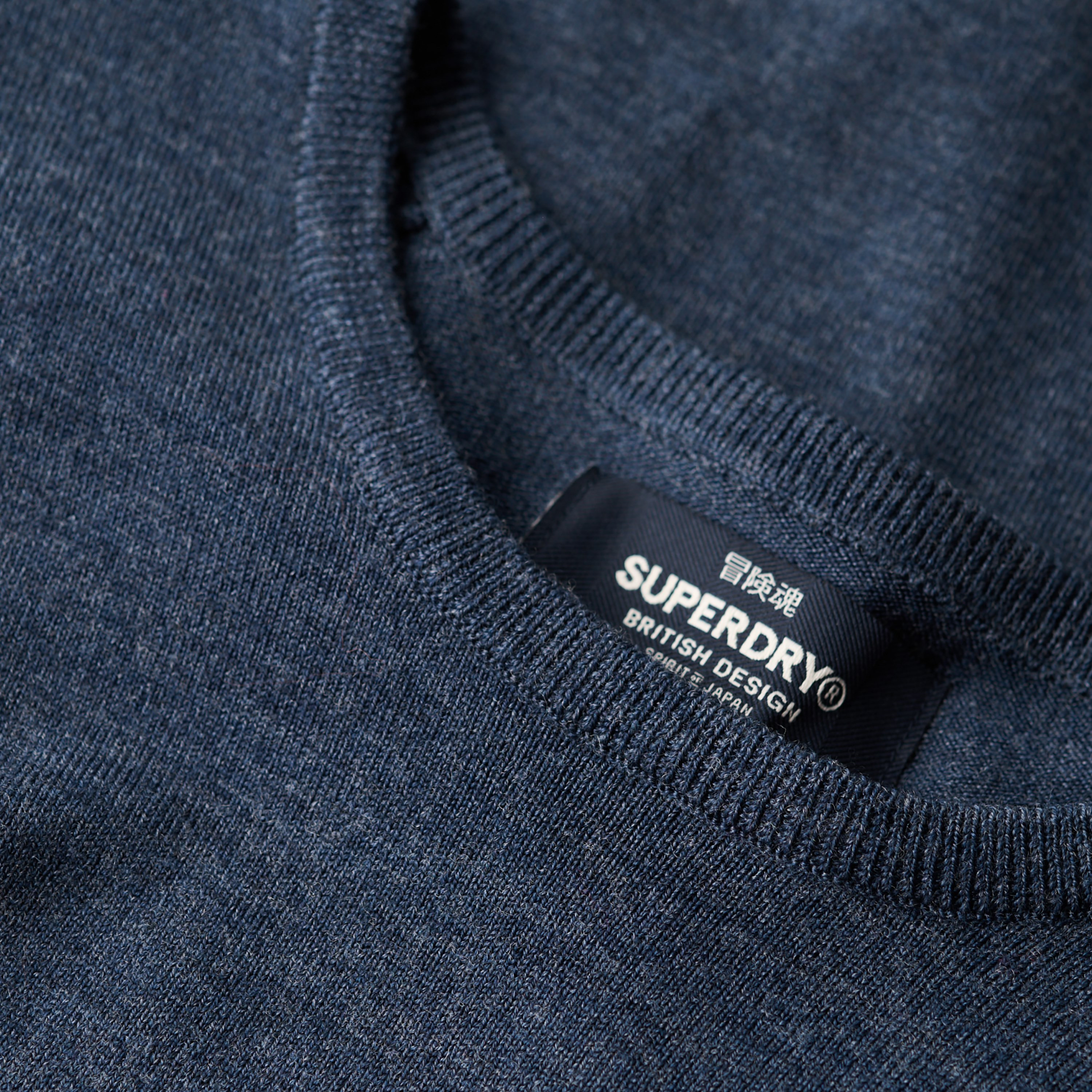 جامبر رجالي سادة برقبة دائرية وأكمام طويلة من سوبردراي-men-clothing-sweatersandpullovers-image-4