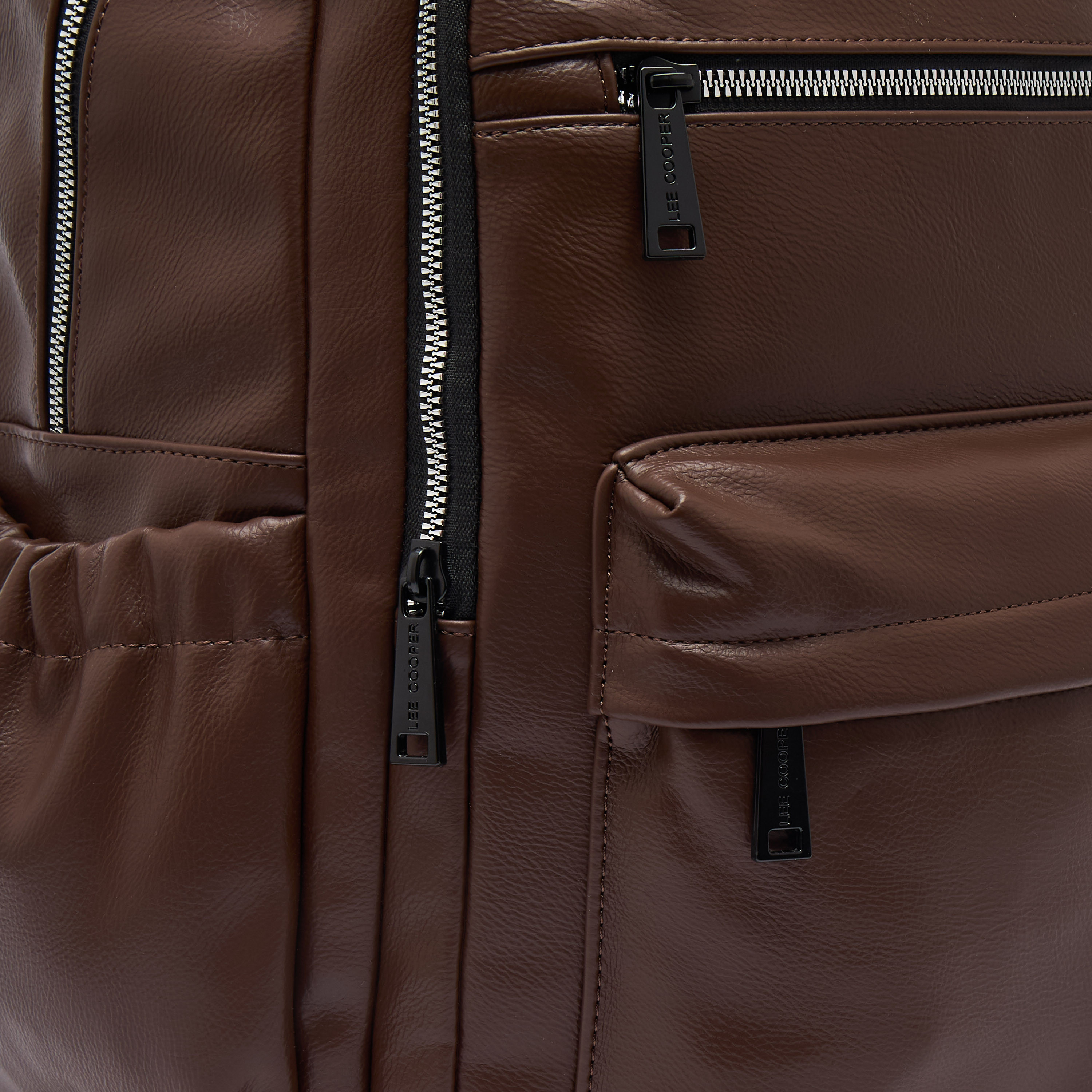 شنطة ظهر بحمالات مبطنة للرجال من لي كوبر-men-bags-image-14