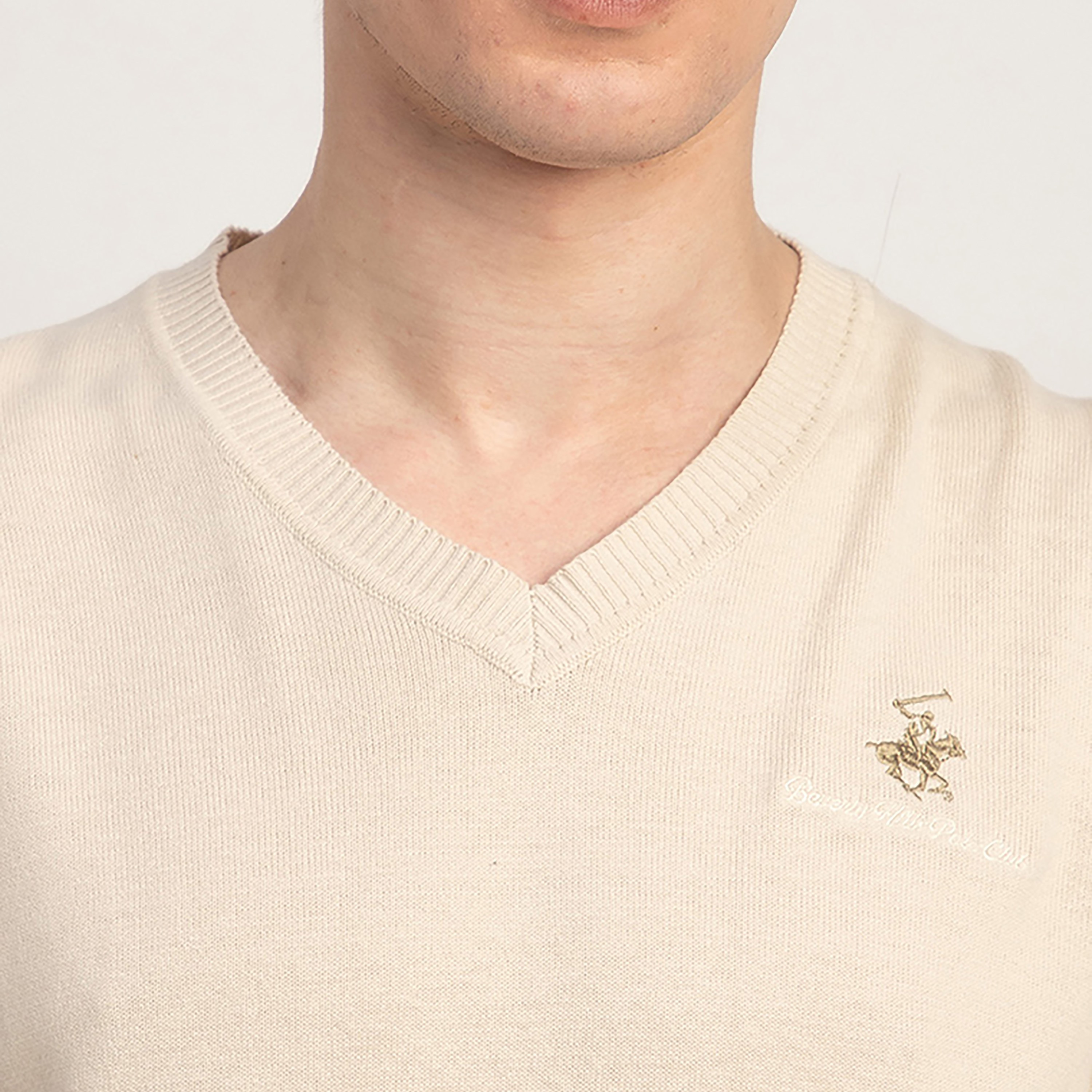 كنزة صوفية رجالية سادة برقبة على شكل V وأكمام طويلة من بيفرلي هيلز بولو كلوب-men-clothing-sweatersandpullovers-image-8