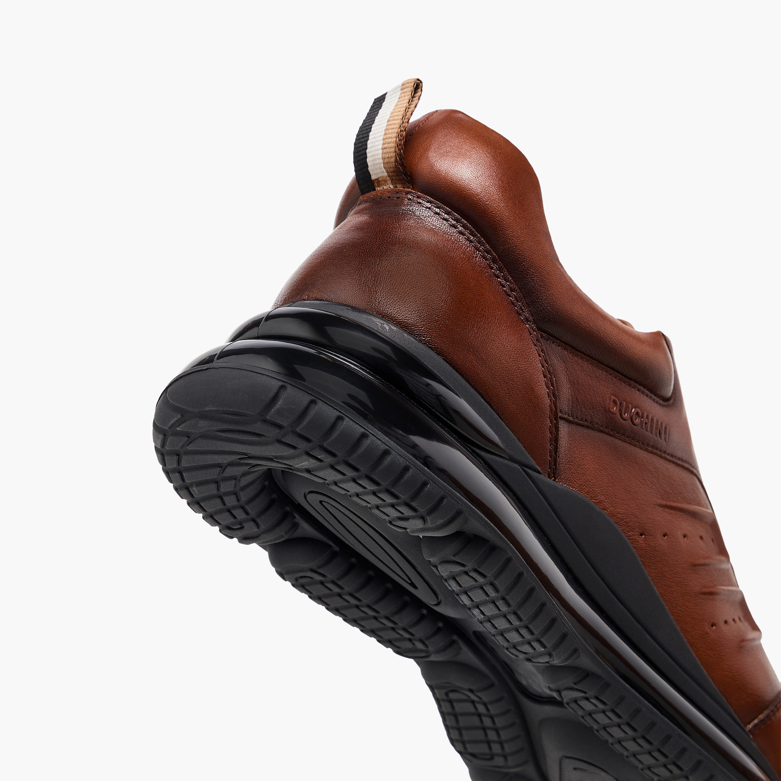 حذاء سنيكرز جلد برباط وألواح للرجال من دوتشيني-men-shoes-sneakers-image-5