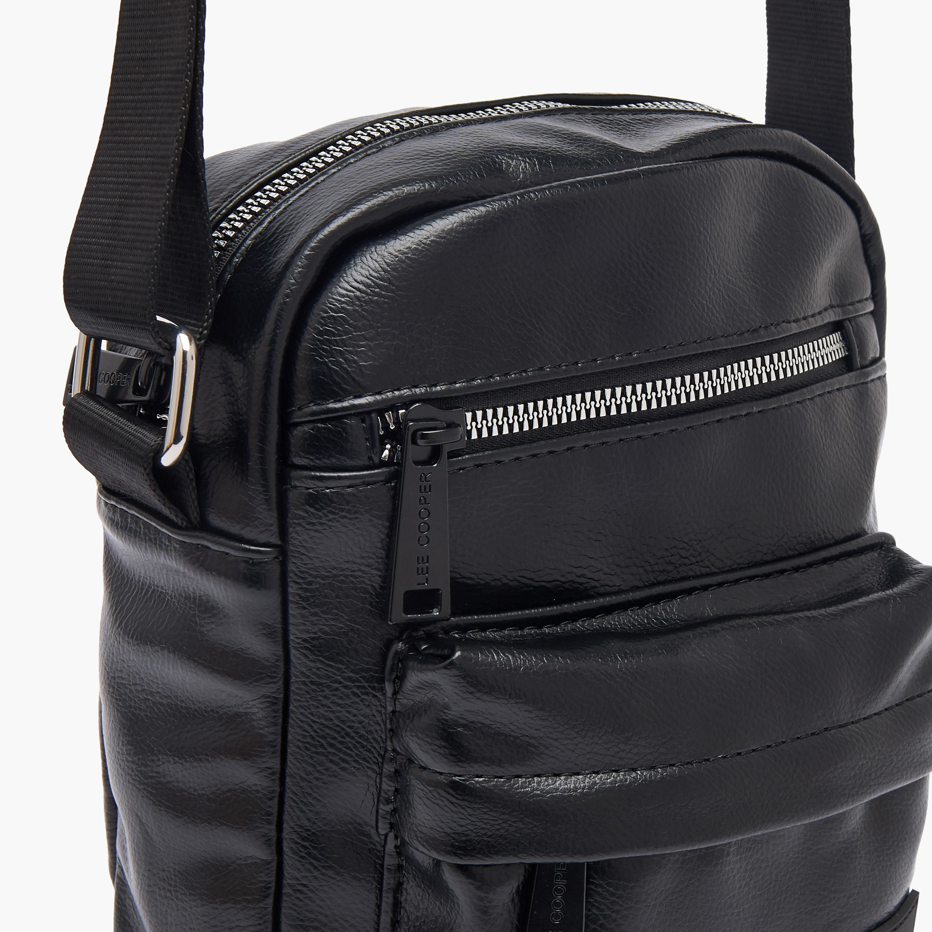 شنطة كروس بودي بحزام قابل للتعديل للرجال من لي كوبر-travel-accessories-image-5