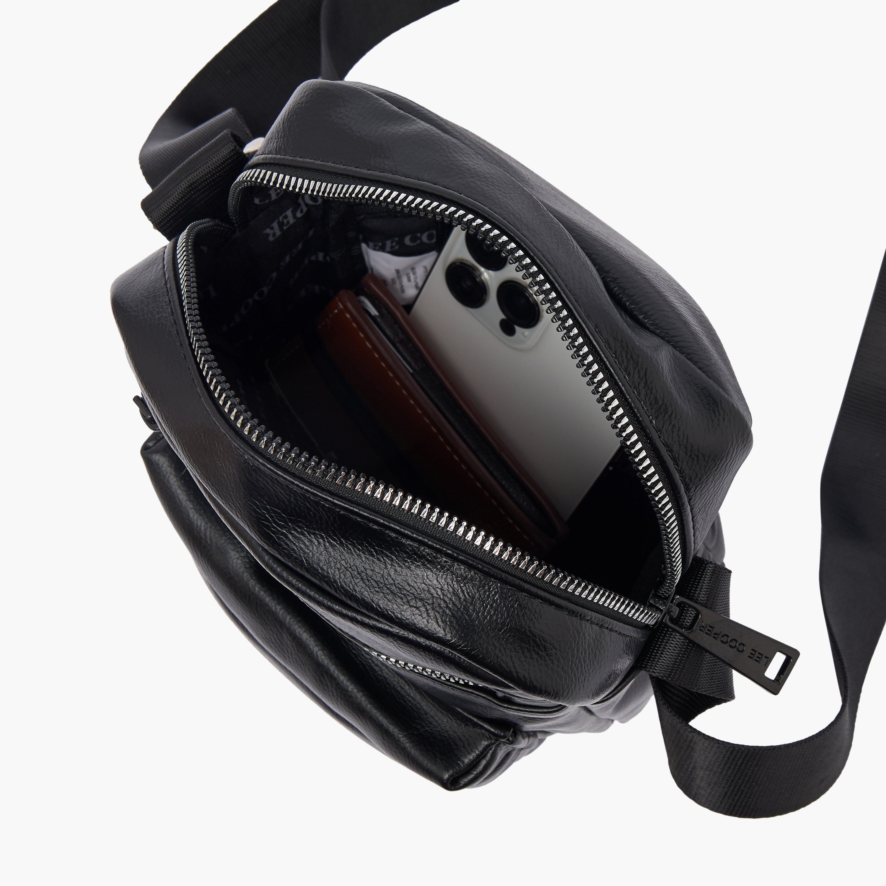 شنطة كروس بودي بحزام قابل للتعديل للرجال من لي كوبر-travel-accessories-image-8
