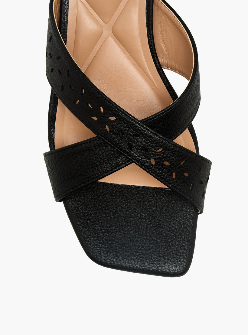 صندل بكعب مدبب وحزام متقاطع للنساء من سيليست-women-shoes-sandals-heeled-image-4