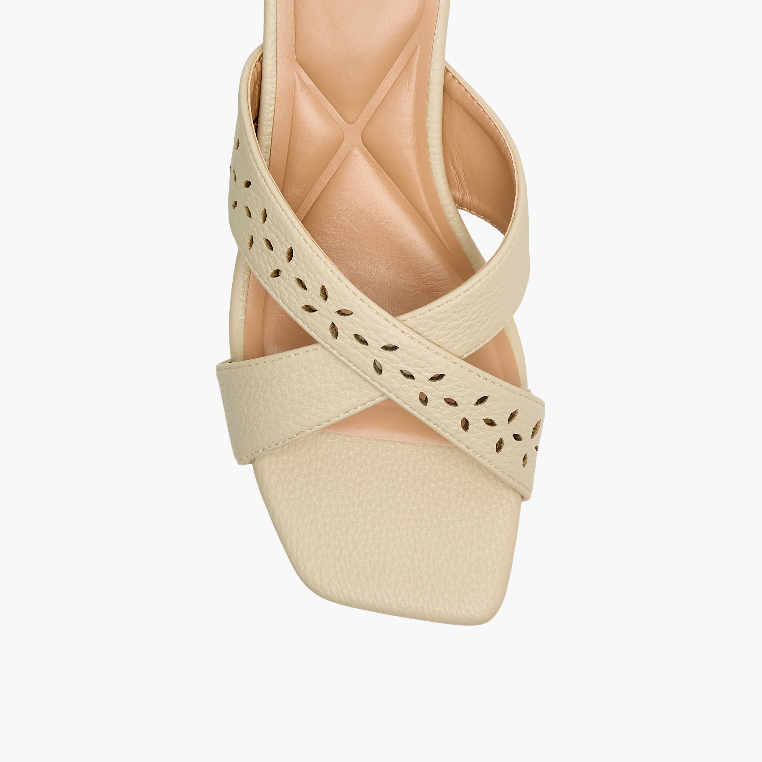 صندل بكعب مدبب وحزام متقاطع للنساء من سيليست-women-shoes-sandals-heeled-image-4