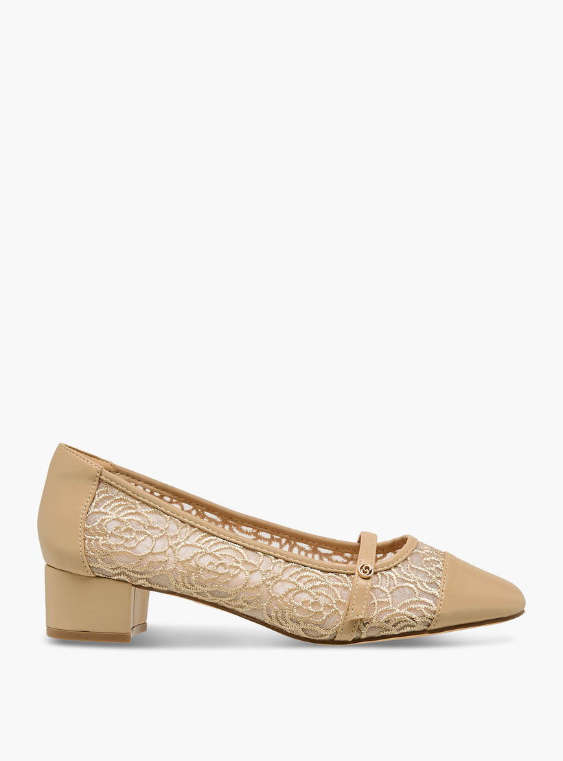 حذاء بومب بكعب سميك وتفاصيل دانتيل للنساء من سيليست-women-shoes-sandals-heeled-image-4