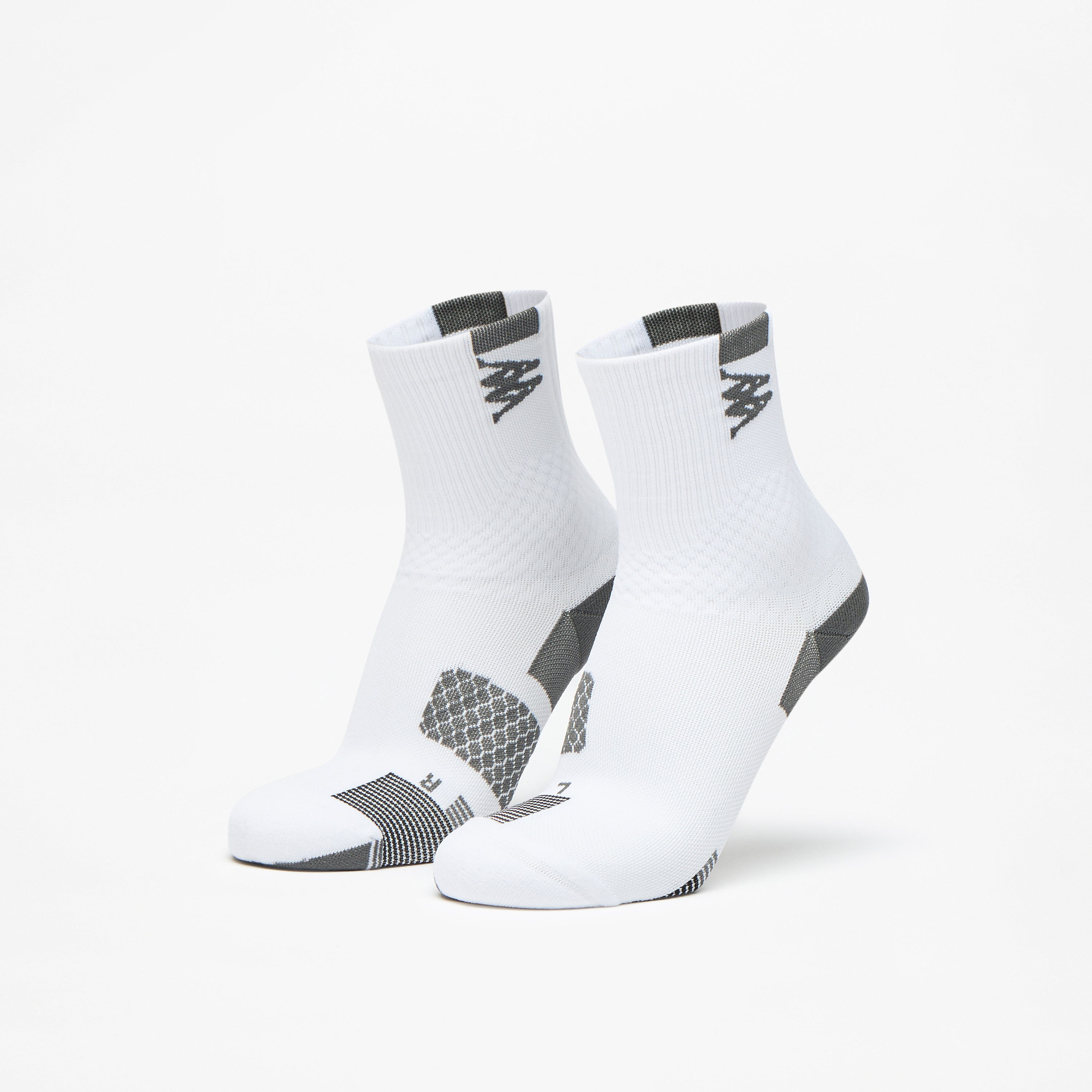 طقم جوارب بيرفورمانس قصيرة بارزة الملمس من كابا-men-socks-image-1