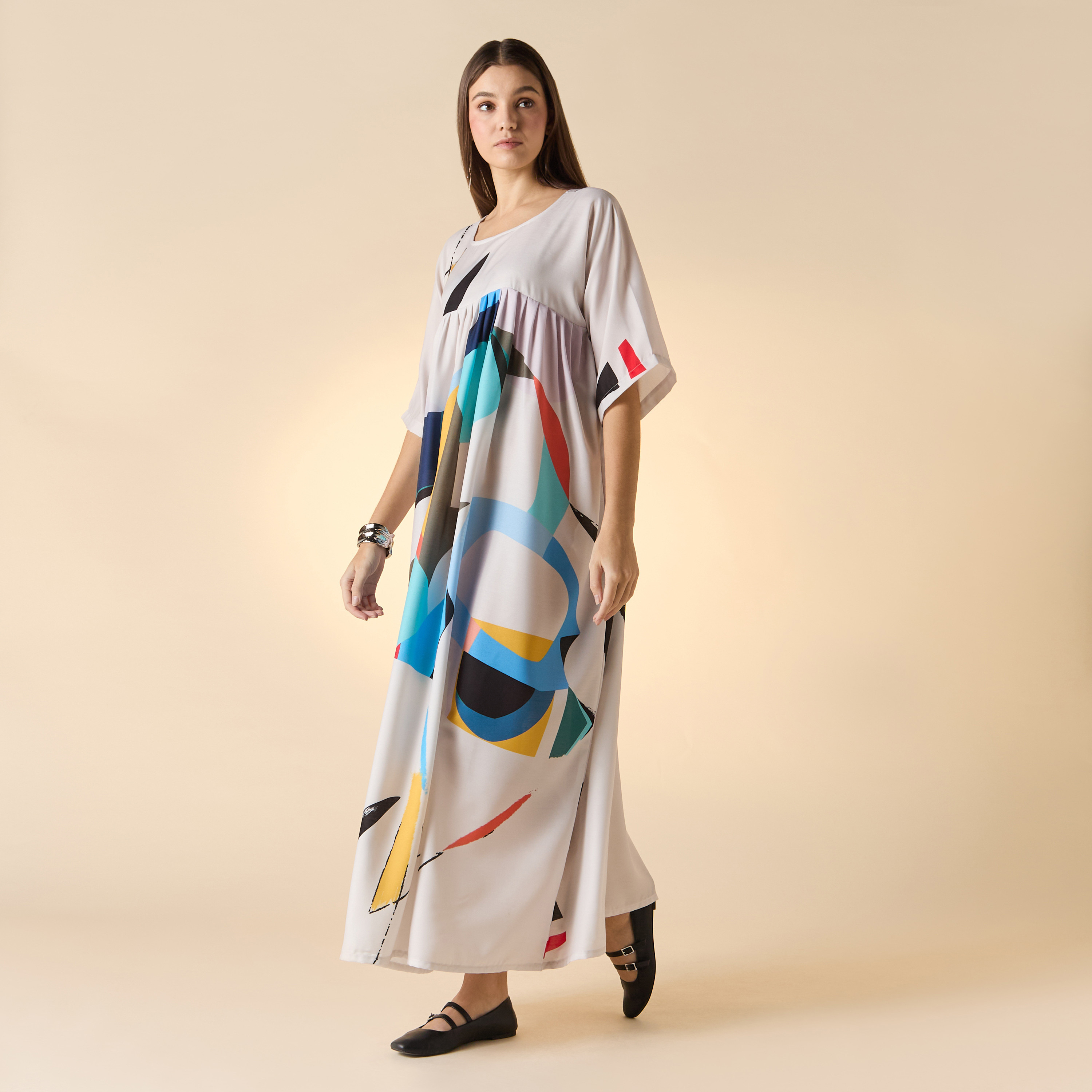 فستان بطبعات وياقة مستديرة وأكمام قصيرة من فيور-women-clothing-dresses-image-3