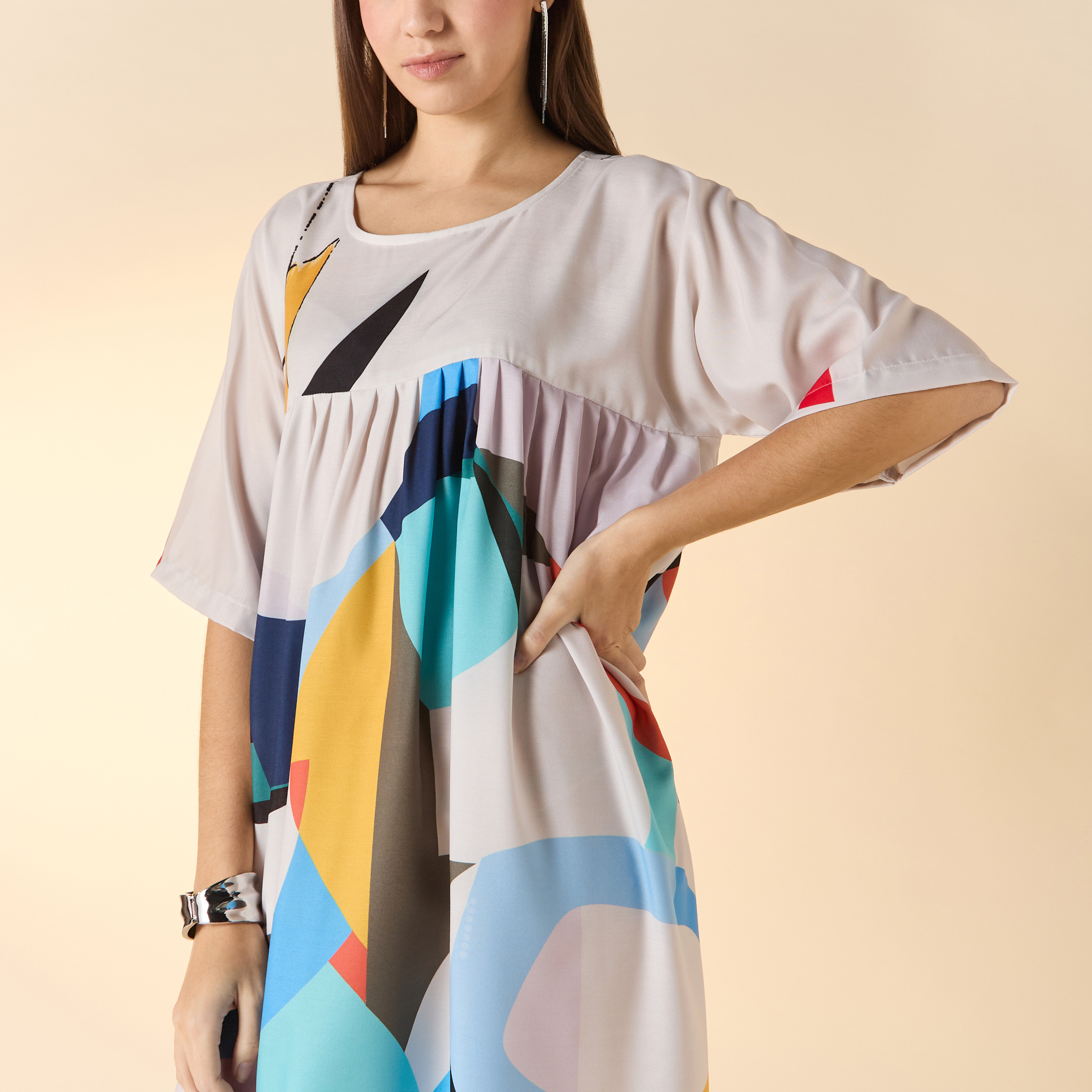 فستان بطبعات وياقة مستديرة وأكمام قصيرة من فيور-women-clothing-dresses-image-4