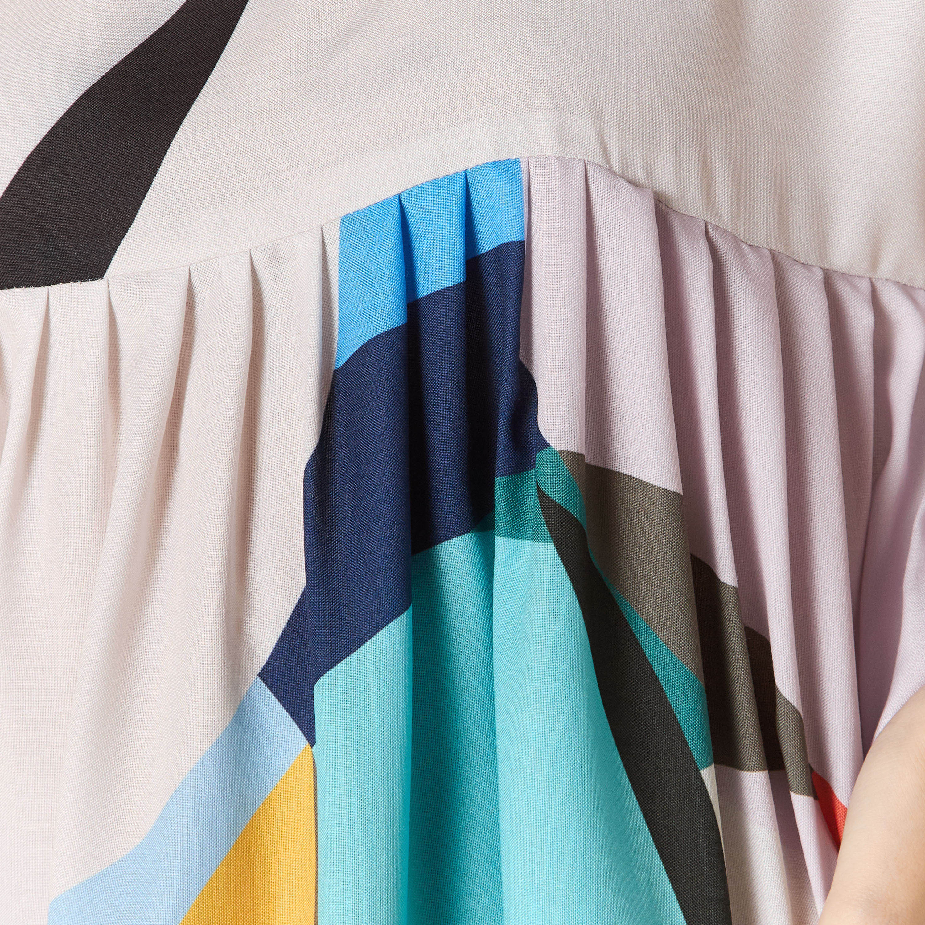 فستان بطبعات وياقة مستديرة وأكمام قصيرة من فيور-women-clothing-dresses-image-5
