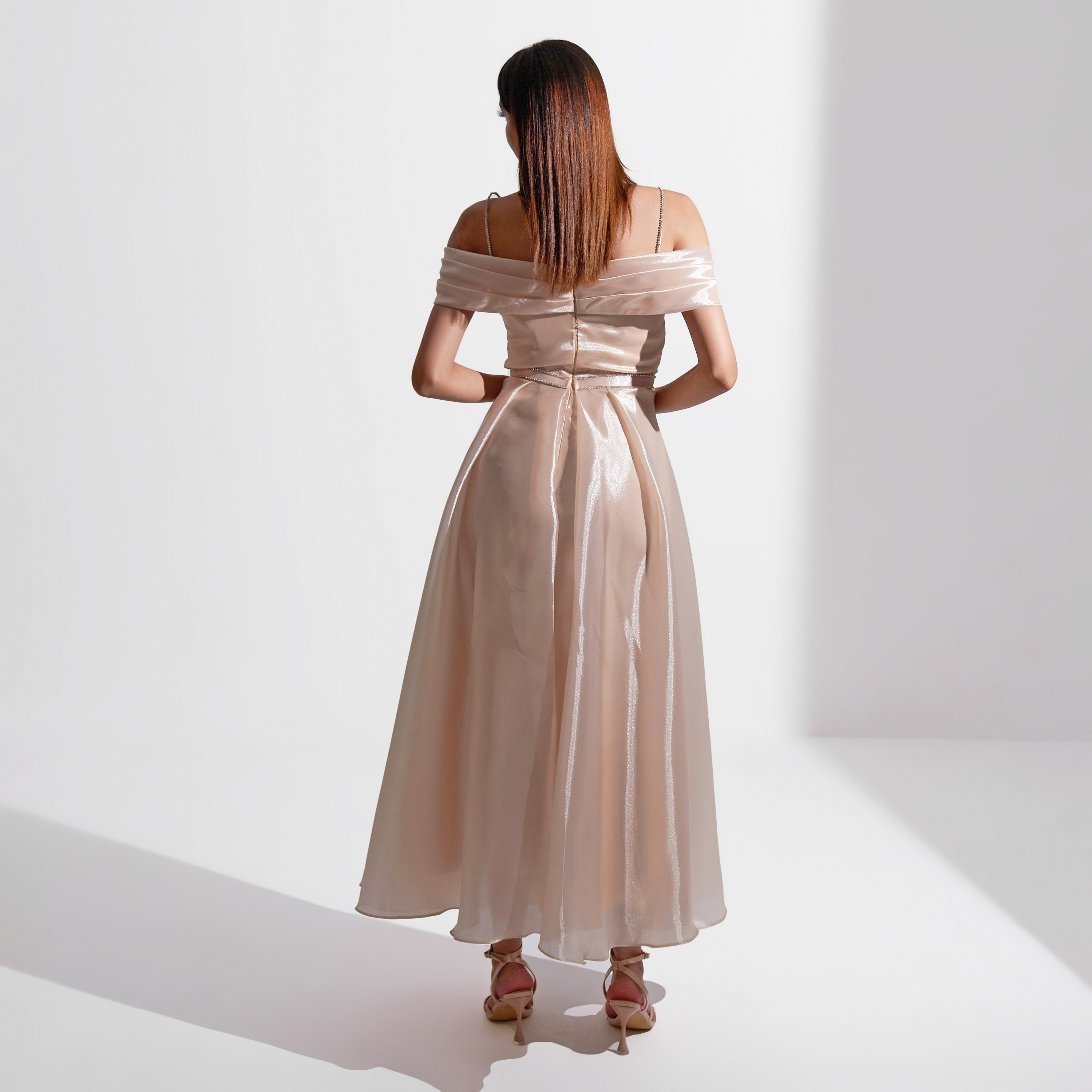 فستان ماكسي نسائي من أكاديا مزين بكتف مكشوف وملفوف من الأورجانزا للسهرات-women-clothing-dresses-image-16