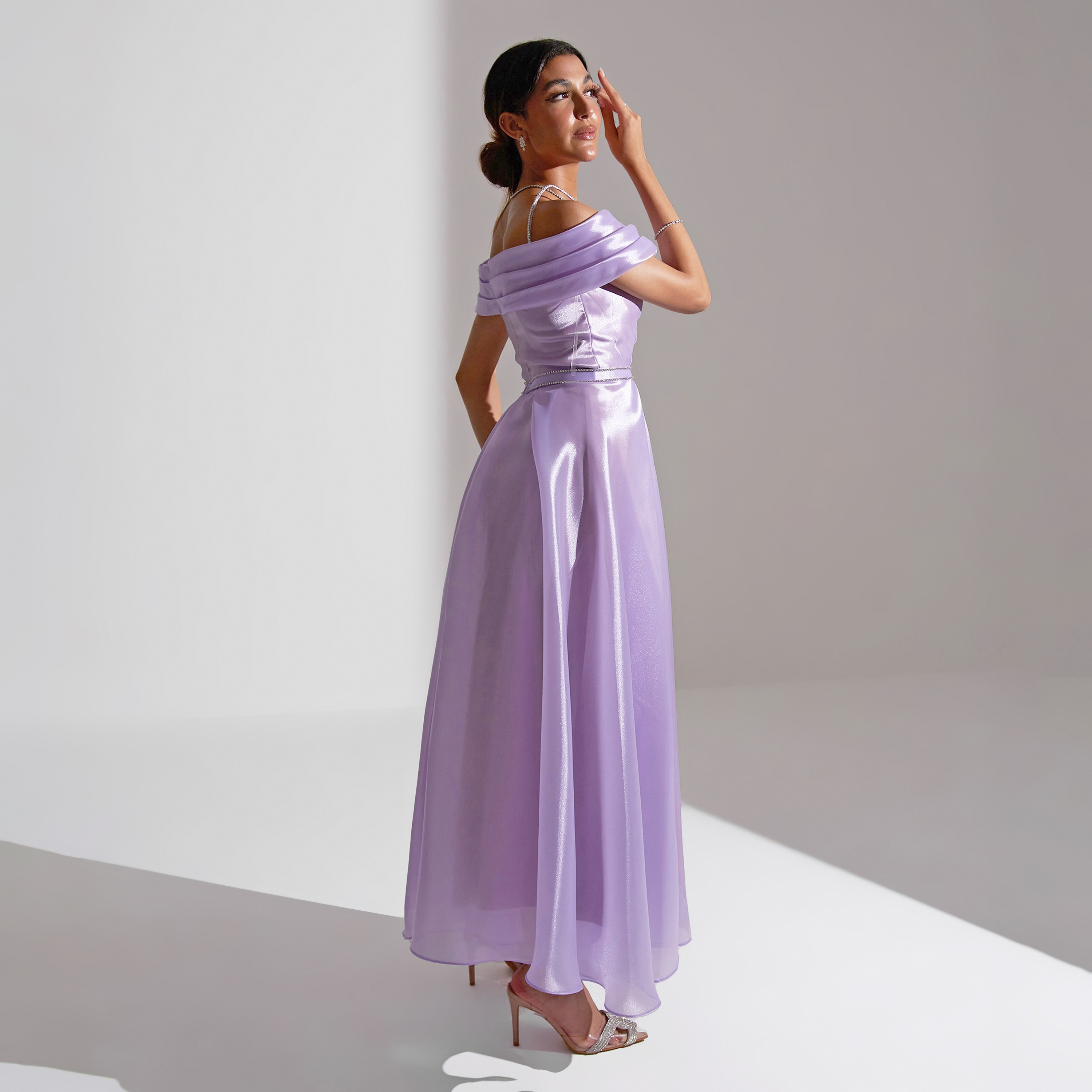 فستان ماكسي نسائي من أكاديا مزين بكتف مكشوف وملفوف من الأورجانزا للسهرات-women-clothing-dresses-image-8