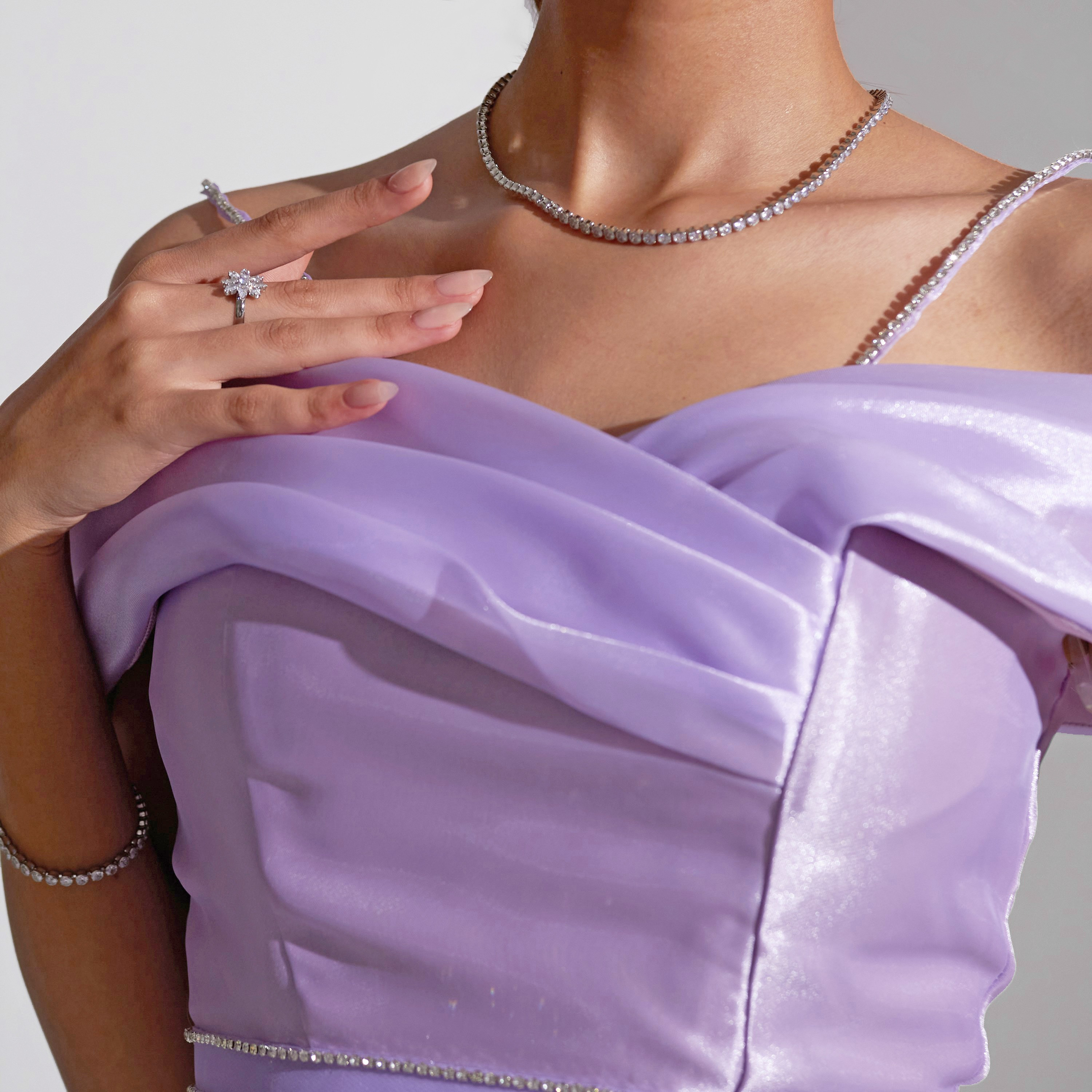 فستان ماكسي نسائي من أكاديا مزين بكتف مكشوف وملفوف من الأورجانزا للسهرات-women-clothing-dresses-image-13