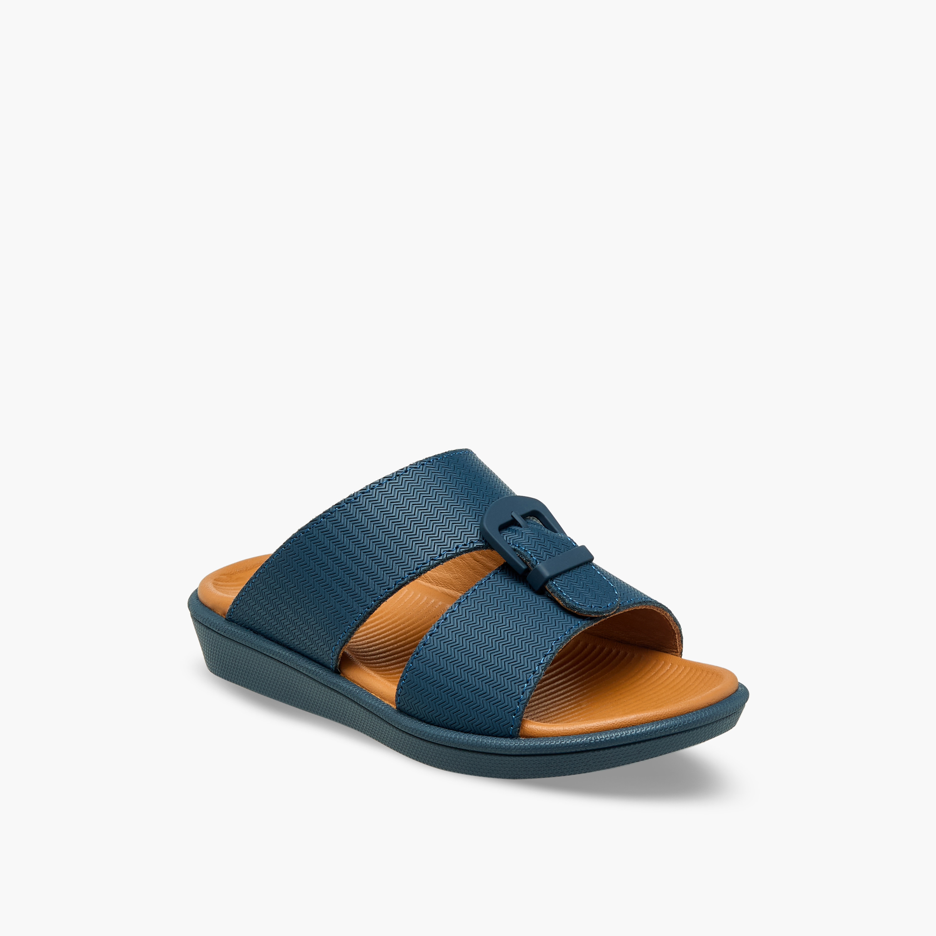 صندل عربي بزينة إبزيم للأولاد من لو كونفورت-boys-shoes-sandals-image-2