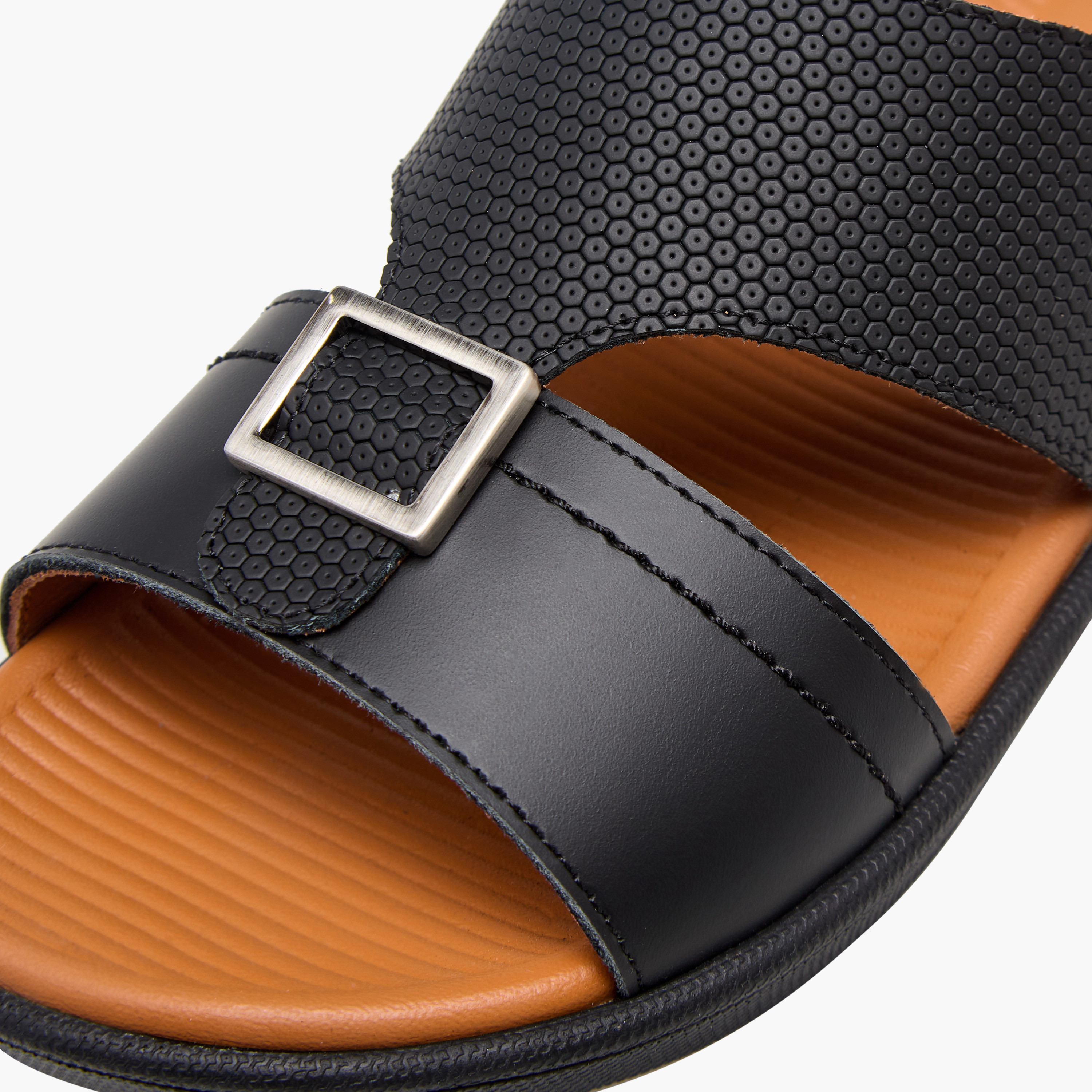 صندل عربي جلد سهل الارتداء للأولاد من لو كونفورت-boys-shoes-sandals-image-24