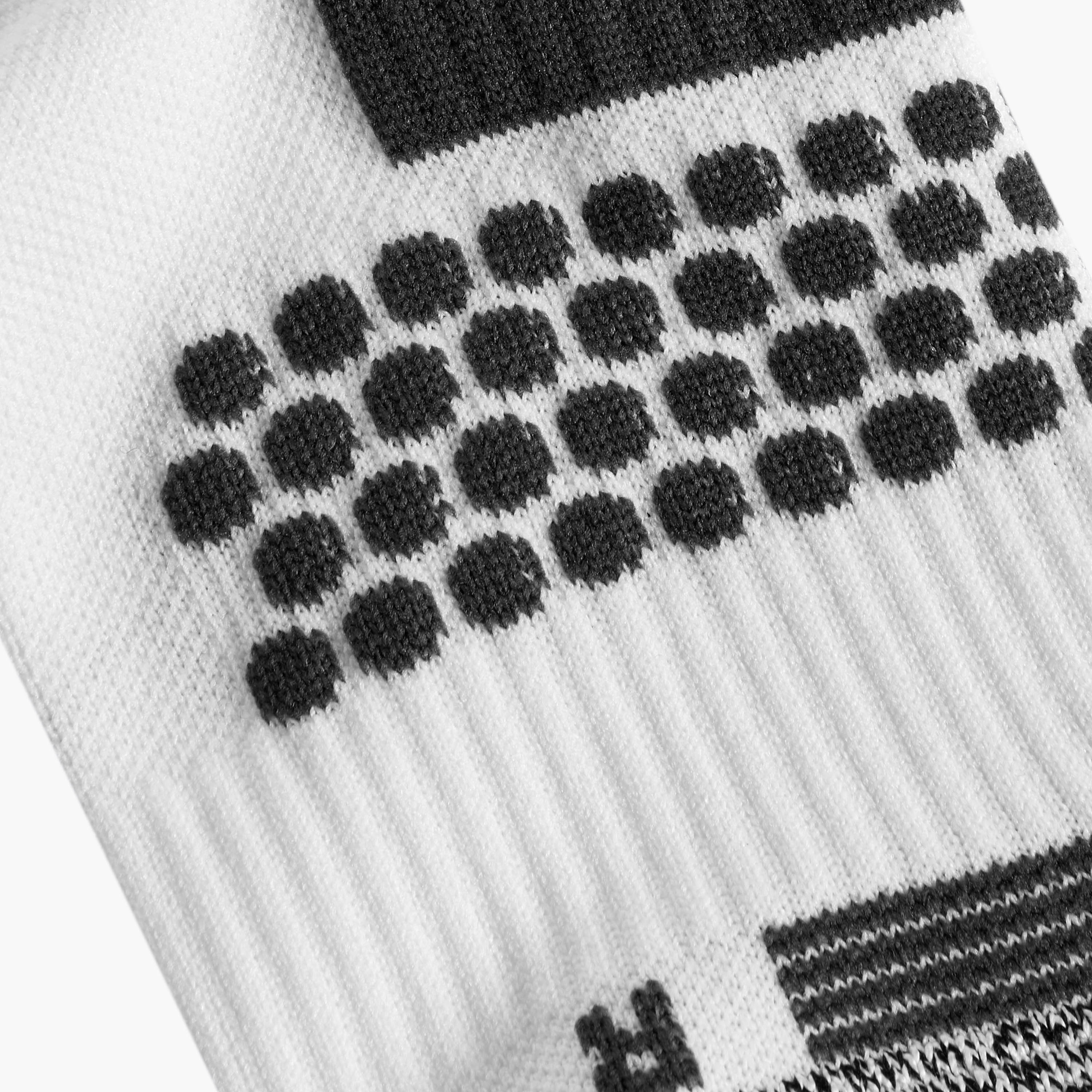 جوارب رياضية مبطنة بارزة الملمس بطول ربلة الساق من كابا-men-socks-image-3