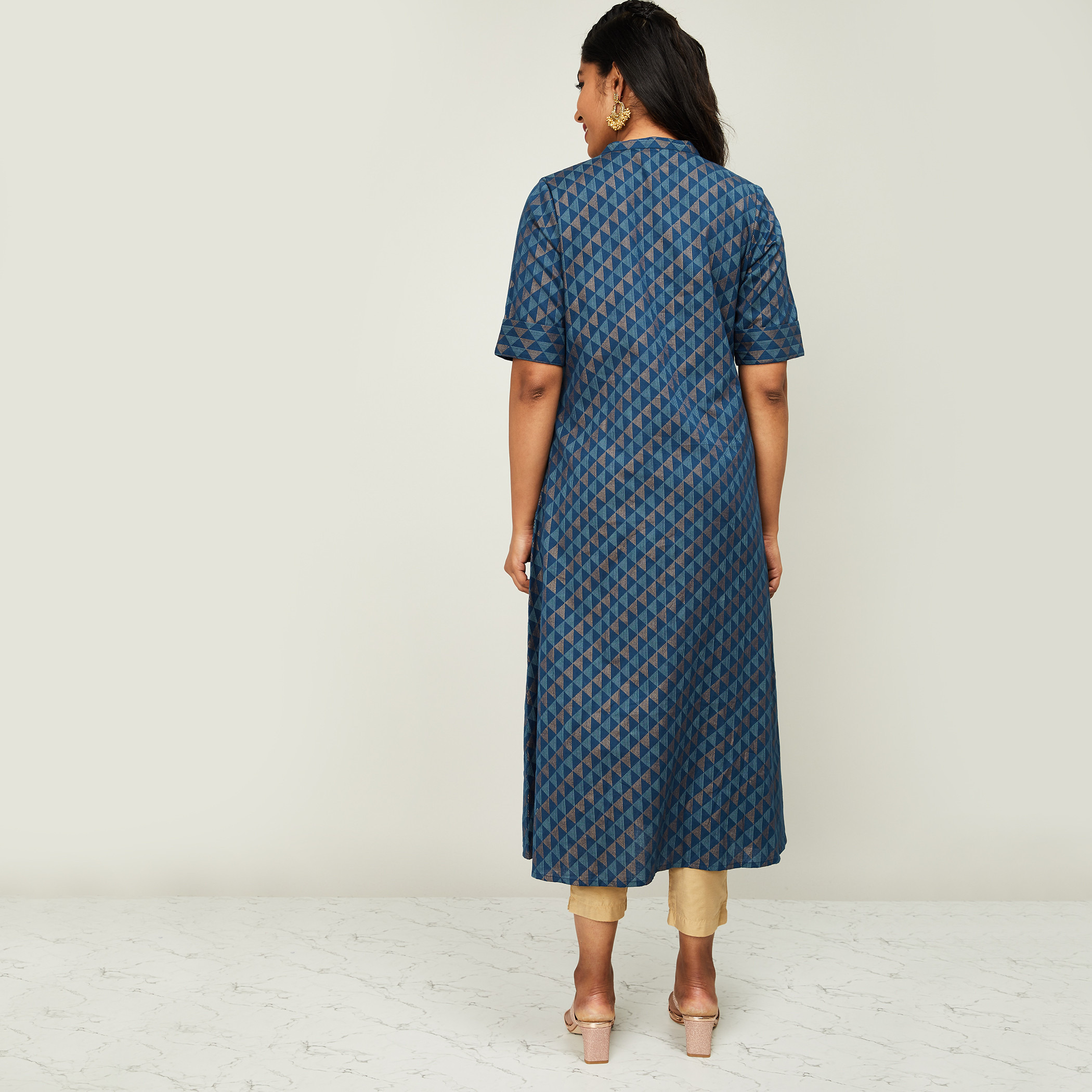 كورتا تقليديّة بطبعات وياقة ماندارين وأكمام 3/4 من ميلانج-women-clothing-ethnicwear-kurtas-image-2