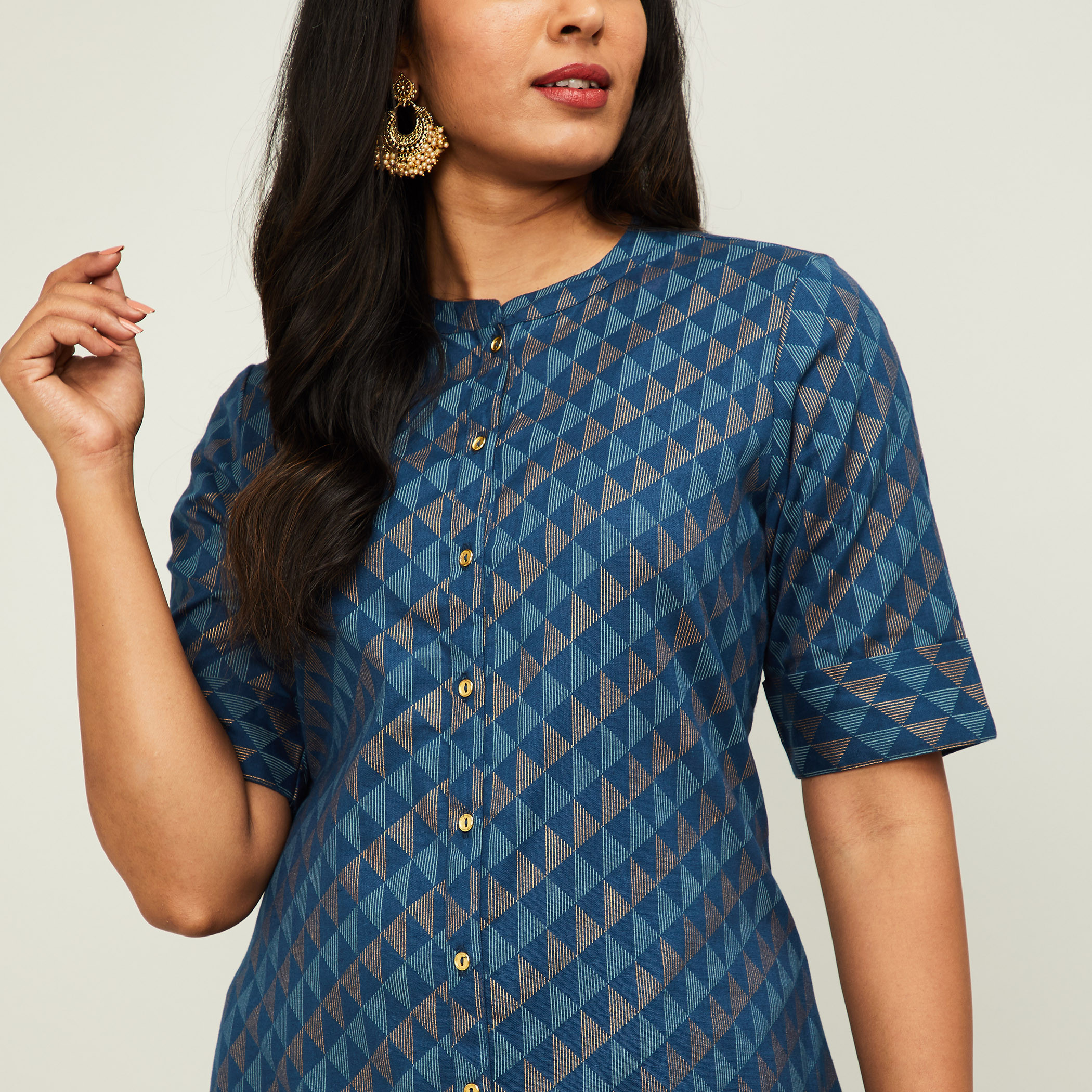 كورتا تقليديّة بطبعات وياقة ماندارين وأكمام 3/4 من ميلانج-women-clothing-ethnicwear-kurtas-image-4